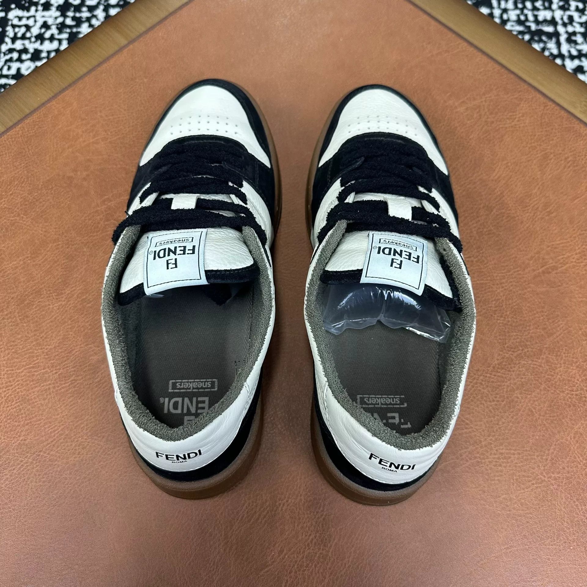 Fendi Fendi Retro Black Lowtop Sneakers 10 Men Size US 10 / EU 43 - 4 Thumbnail