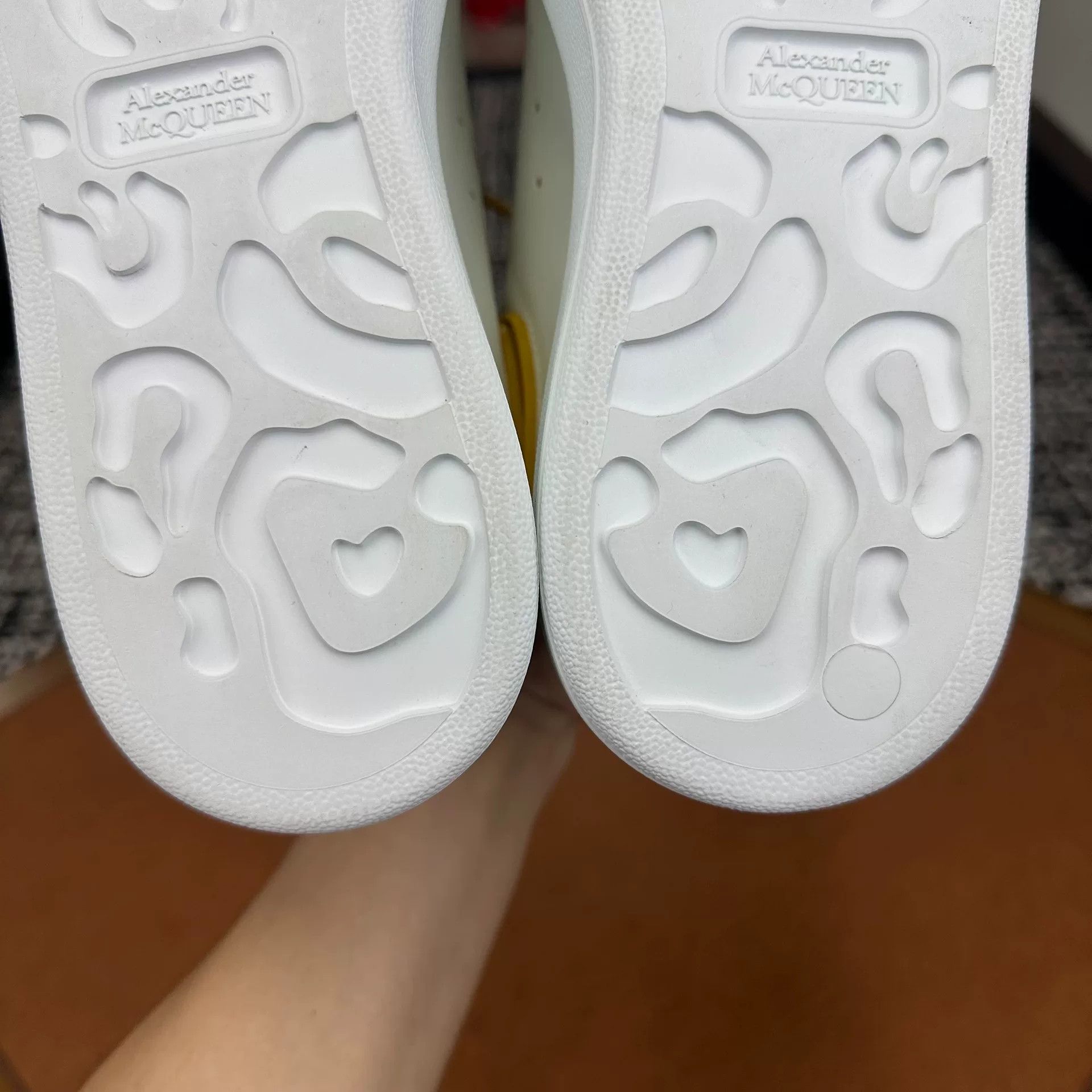 Alexander McQueen Alexander McQueen Yellow Lowtop Sneakers it_37 Women Size US 7 / IT 37 - 9 Thumbnail