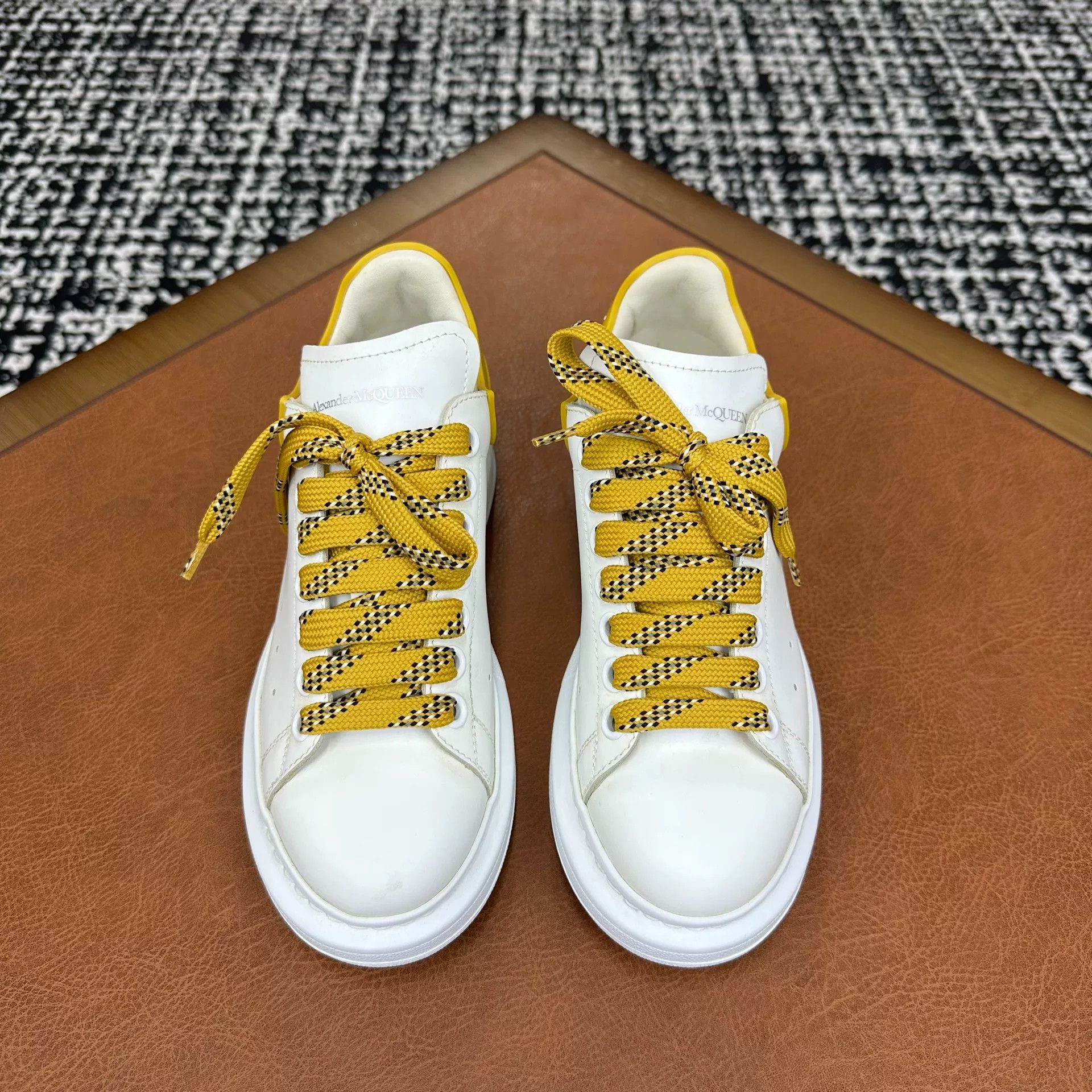 Alexander McQueen Alexander McQueen Yellow Lowtop Sneakers it_37 Women Size US 7 / IT 37 - 2 Thumbnail