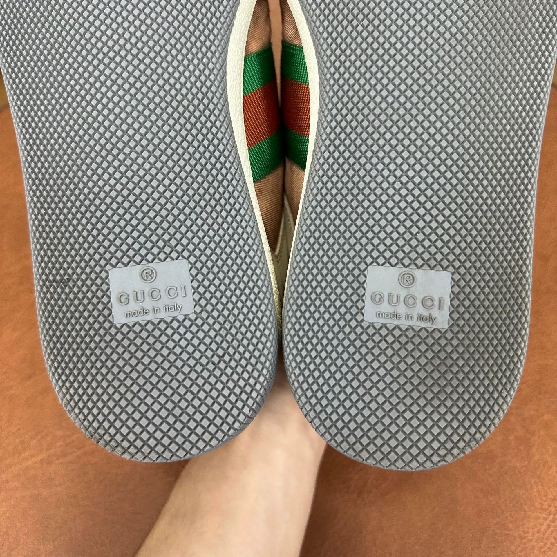 Gucci Gucci White Lowtop Sneakers it_37 Women Size US 7 / IT 37 - 9 Thumbnail