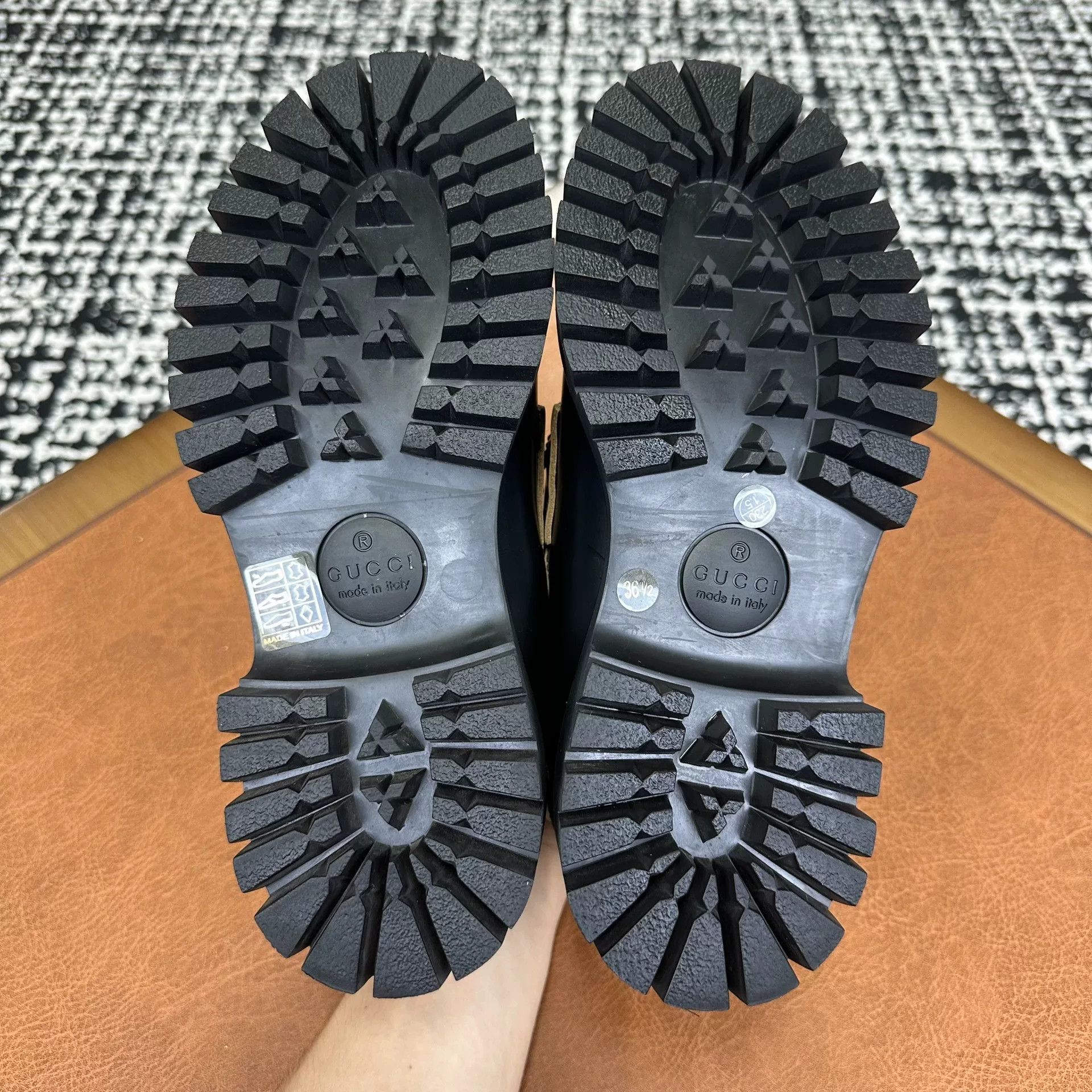 Gucci Gucci Leather Black Lowtop Sneakers it_36-5 Women Size US 6.5 / IT 36.5 - 7 Thumbnail