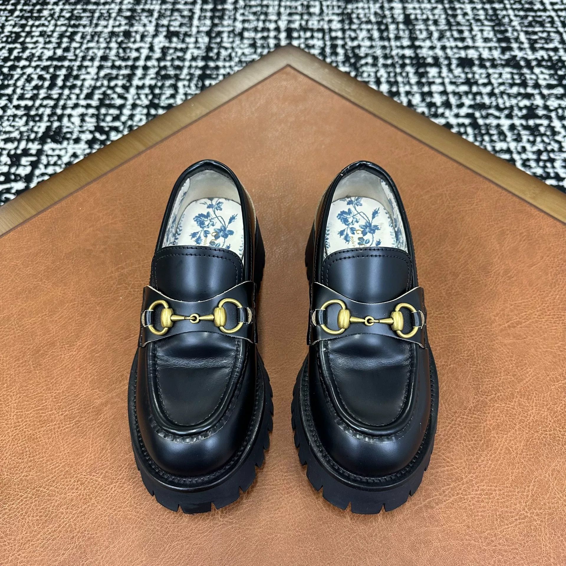 Gucci Gucci Leather Black Lowtop Sneakers it_36-5 Women Size US 6.5 / IT 36.5 - 2 Thumbnail