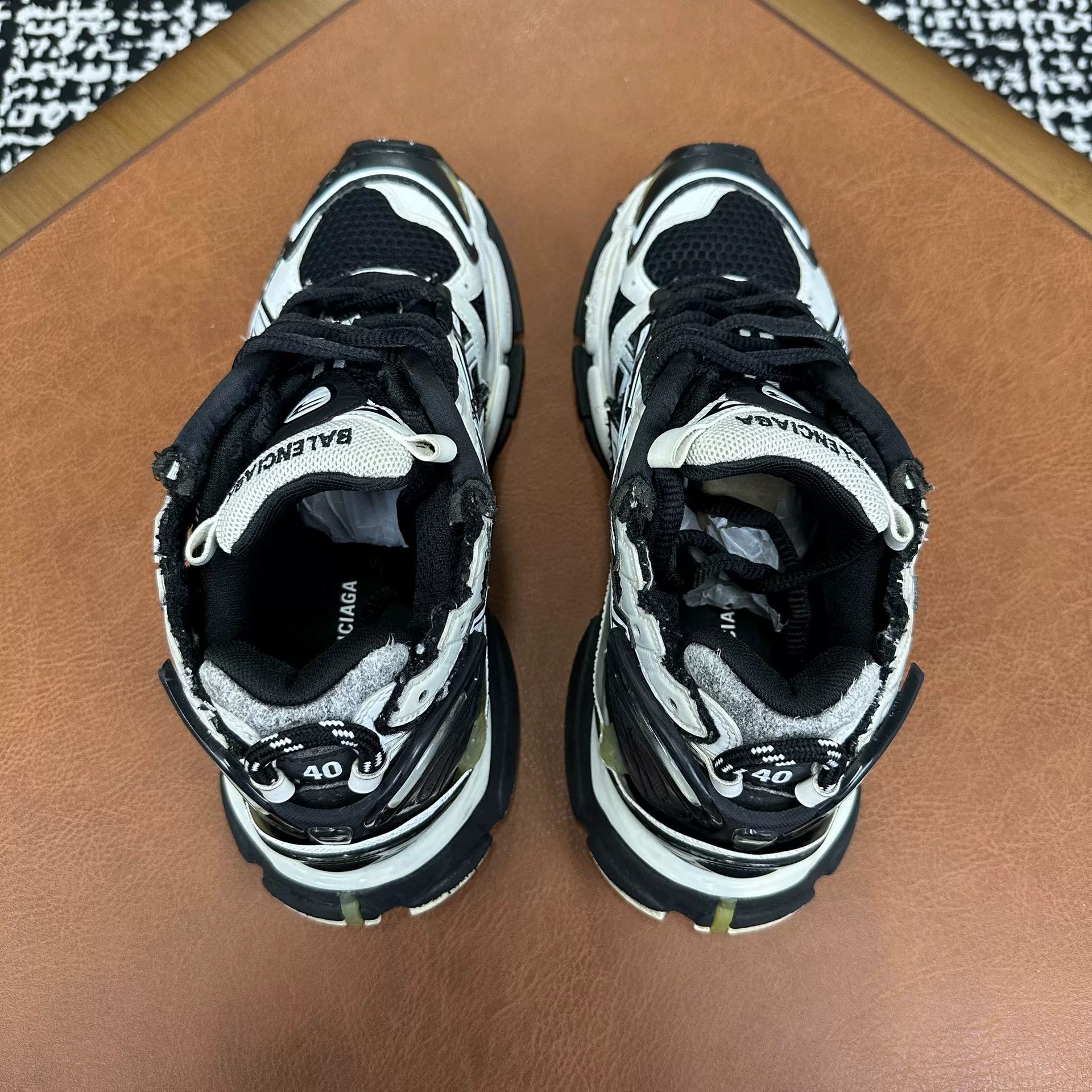 Balenciaga Balenciaga Running Lowtop Sneakers 7 Men Size US 7 / EU 40 - 6 Thumbnail