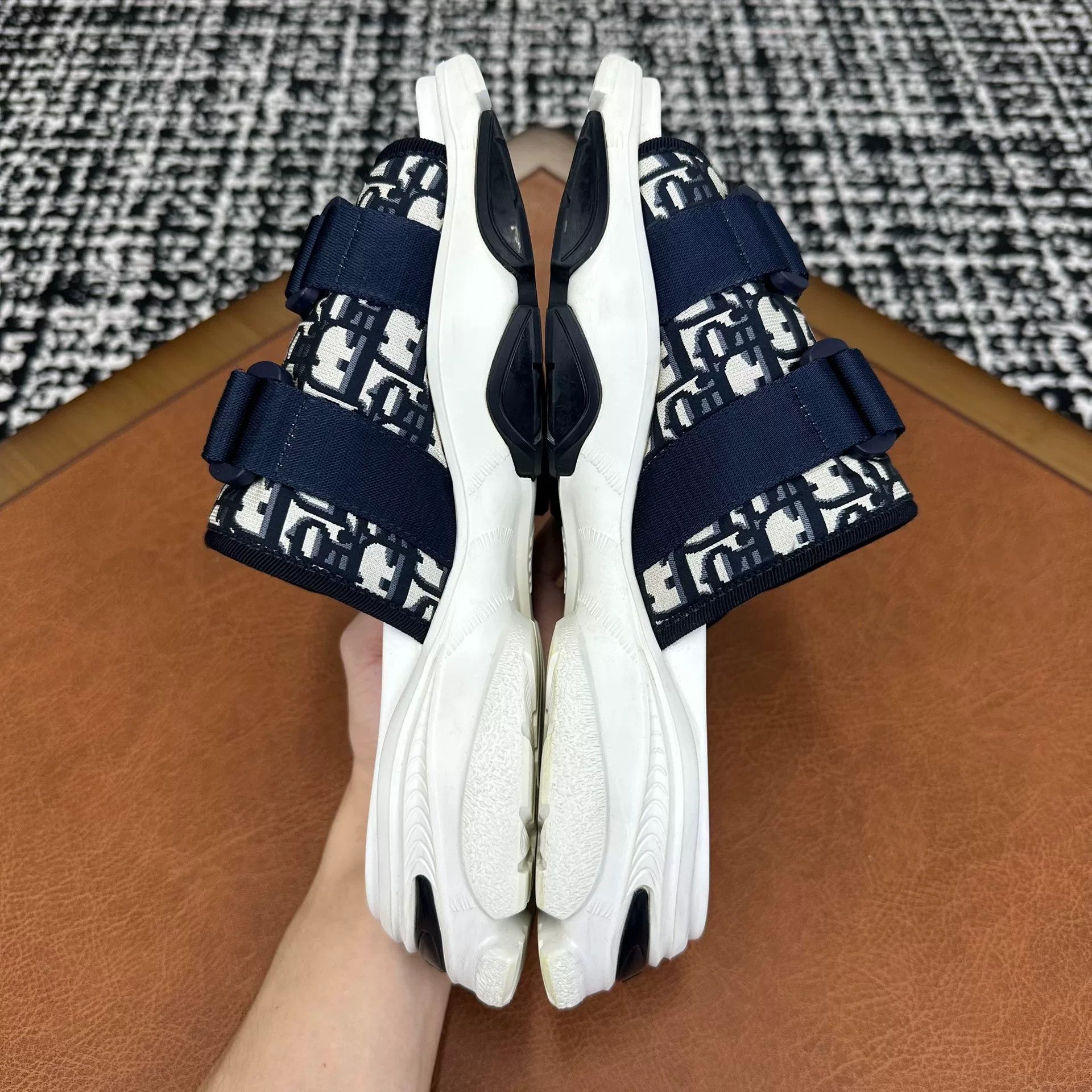Dior Dior Printed Blue Sandals 7 Men Size US 7 / EU 40 - 7 Thumbnail