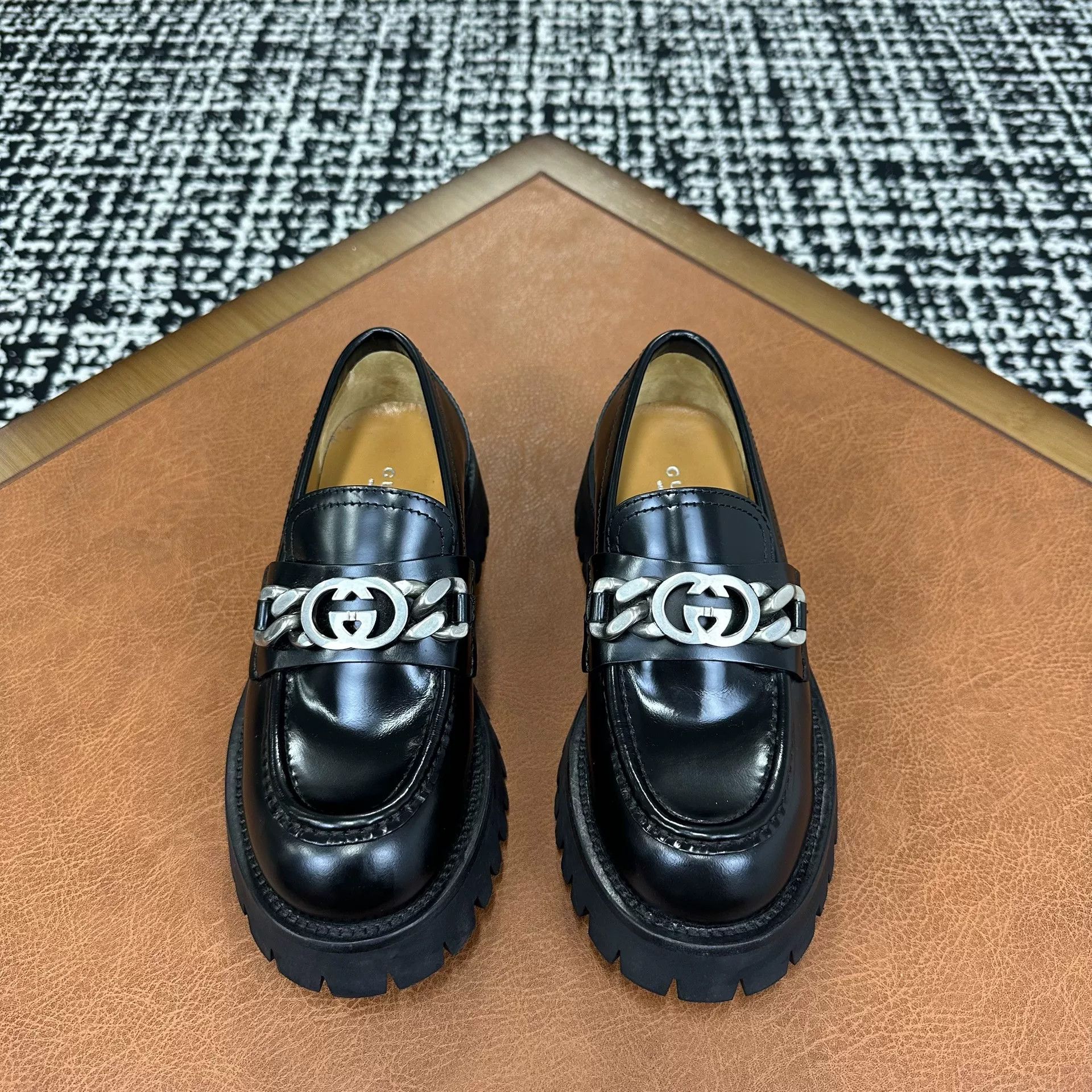 Gucci Gucci Lowtop Sneakers it_35-5 Women Size US 5.5 / IT 35.5 - 2 Thumbnail