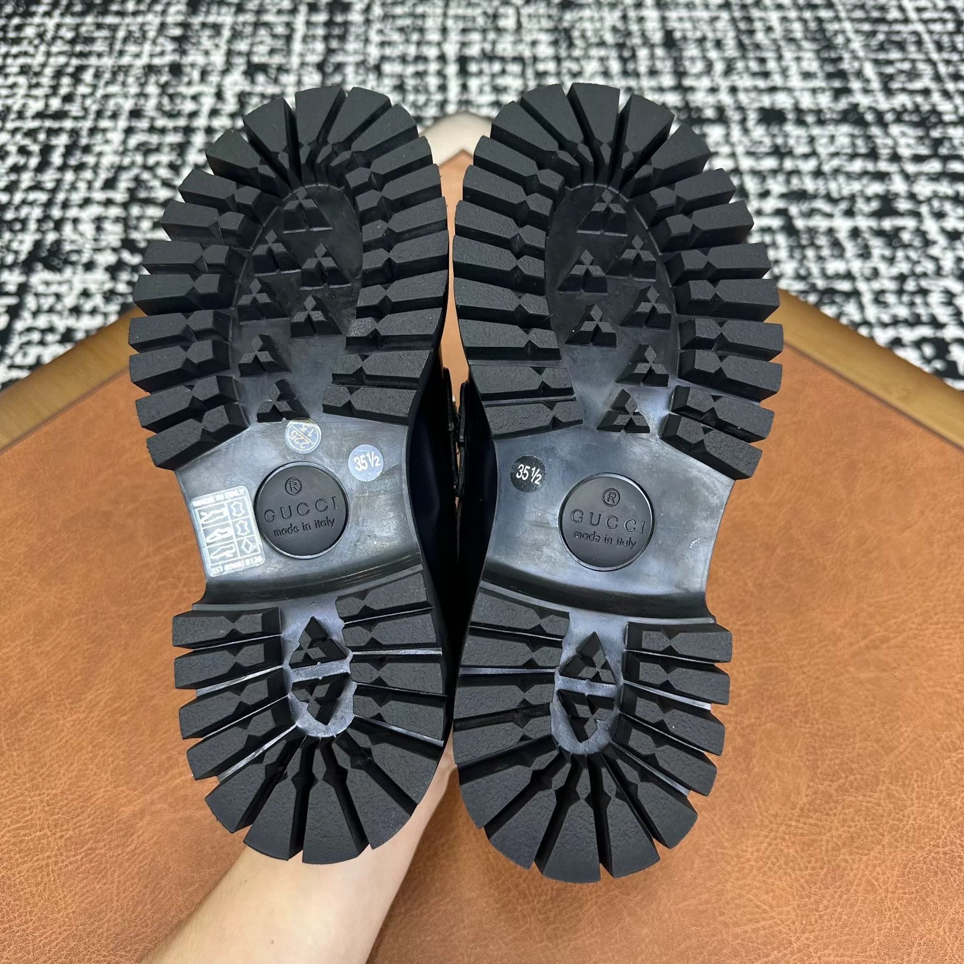 Gucci Gucci Lowtop Sneakers it_35-5 Women Size US 5.5 / IT 35.5 - 9 Thumbnail