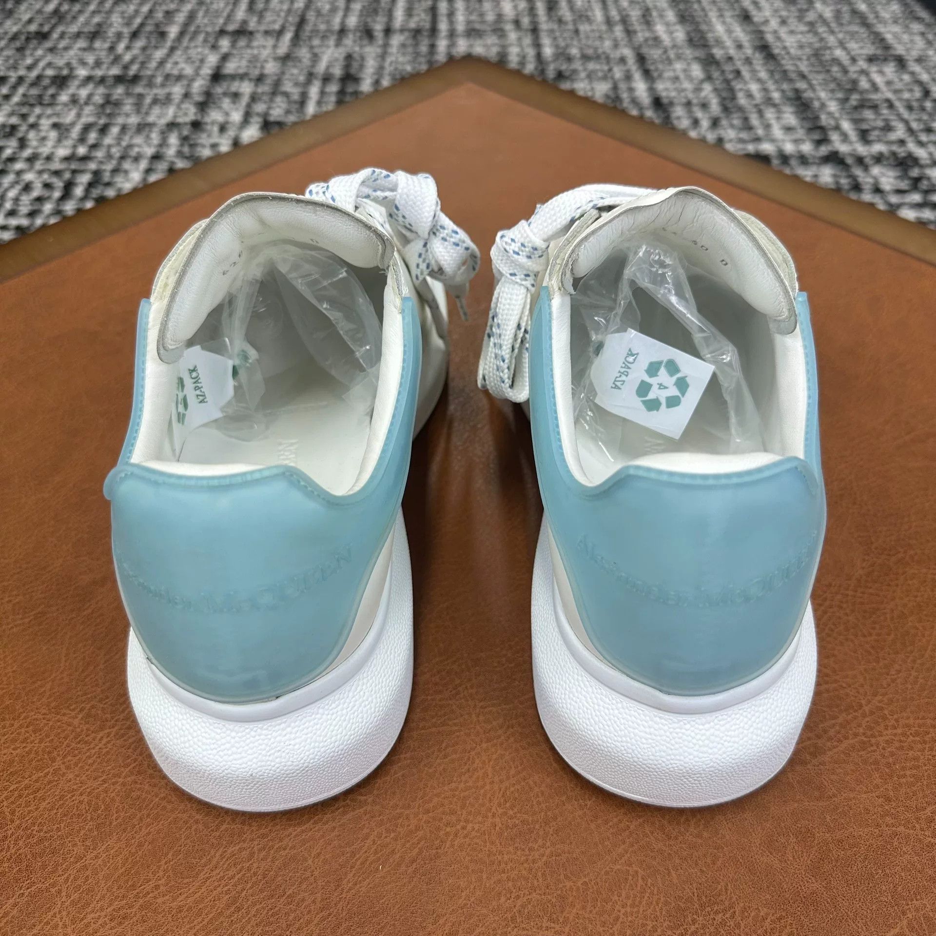 Alexander McQueen Alexander McQueen Blue Lowtop Sneakers 7 Men Size US 7 / EU 40 - 4 Thumbnail