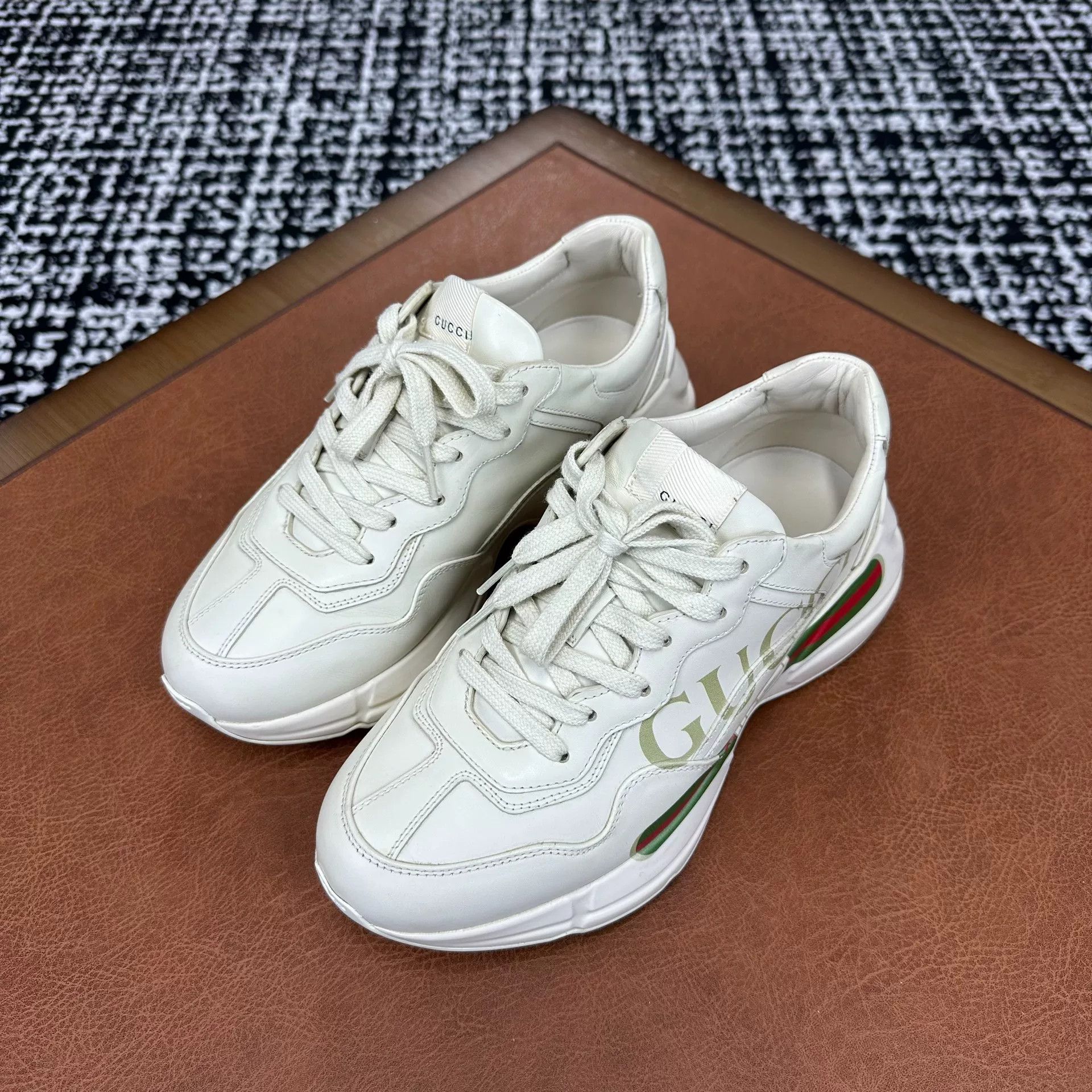 Gucci Gucci Retro Lowtop Sneakers 6 Men Size US 6 / EU 39 - 3 Thumbnail
