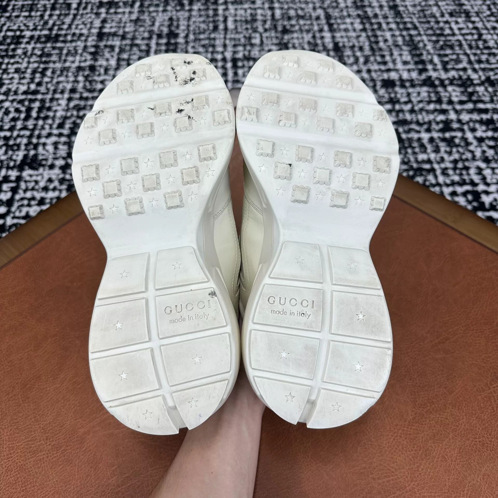 Gucci Gucci Retro Lowtop Sneakers 6 Men Size US 6 / EU 39 - 9 Thumbnail