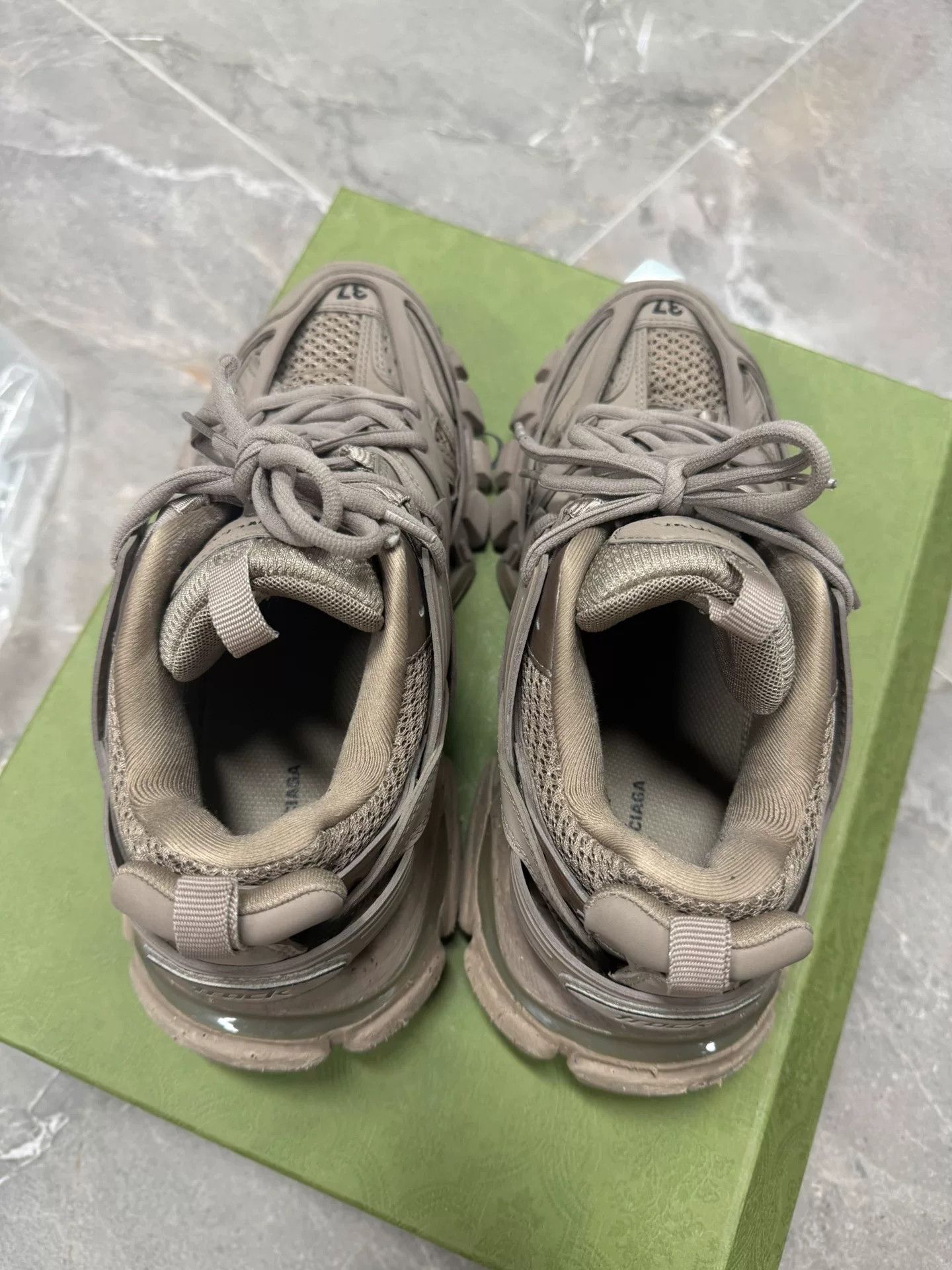 Balenciaga Balenciaga Lowtop Sneakers it_37 Women Size US 7 / IT 37 - 2 Thumbnail
