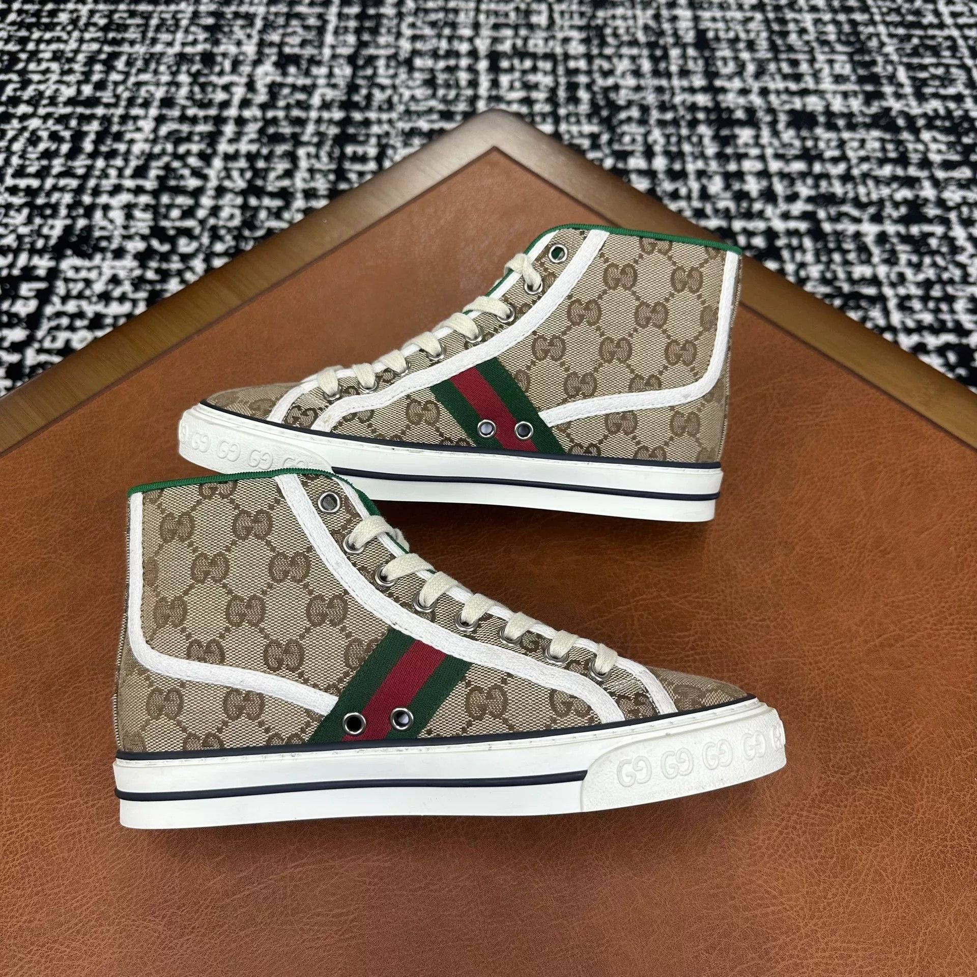 Gucci Gucci Hitop Sneakers it_36 Women Size US 6 / IT 36 - 6 Thumbnail