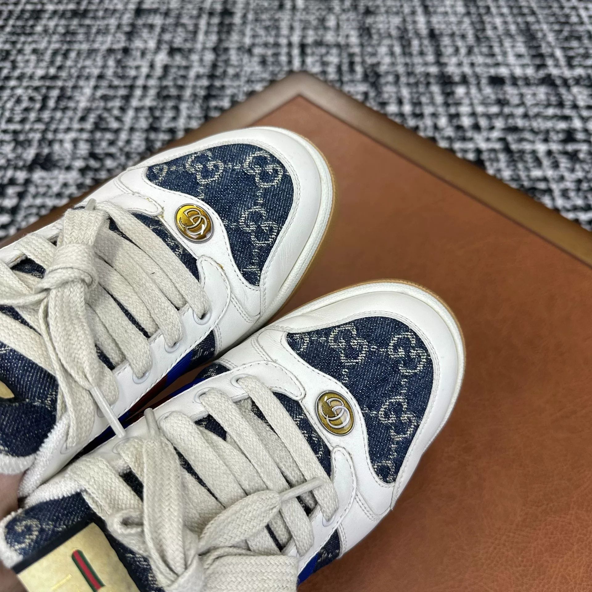 Gucci Gucci Blue Lowtop Sneakers 7 Men Size US 7 / EU 40 - 5 Thumbnail