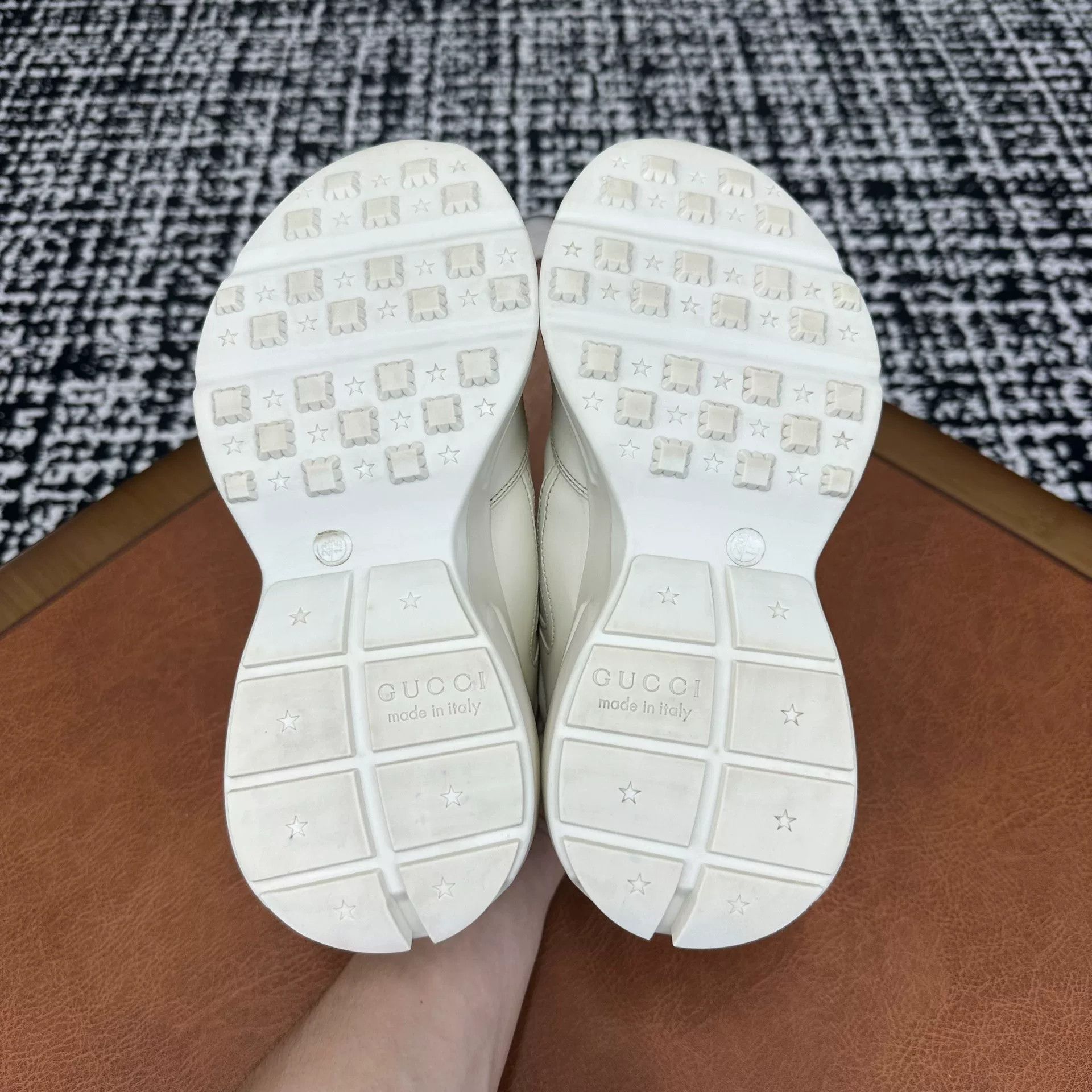 Gucci Gucci Printed Lowtop Sneakers it_36 Women Size US 6 / IT 36 - 9 Thumbnail
