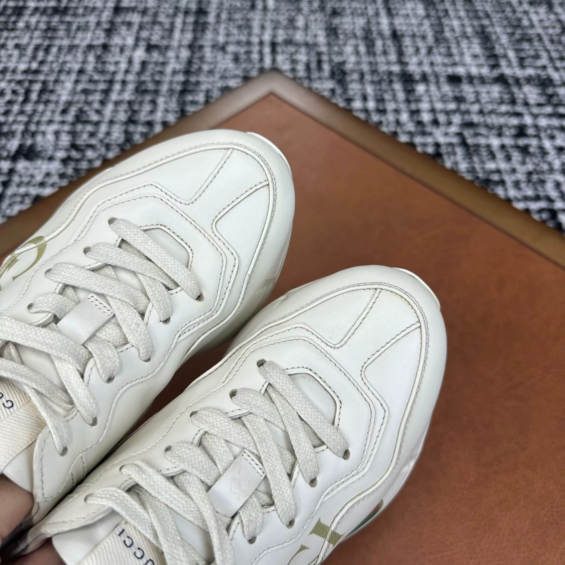 Gucci Gucci Printed Lowtop Sneakers it_36 Women Size US 6 / IT 36 - 7 Thumbnail