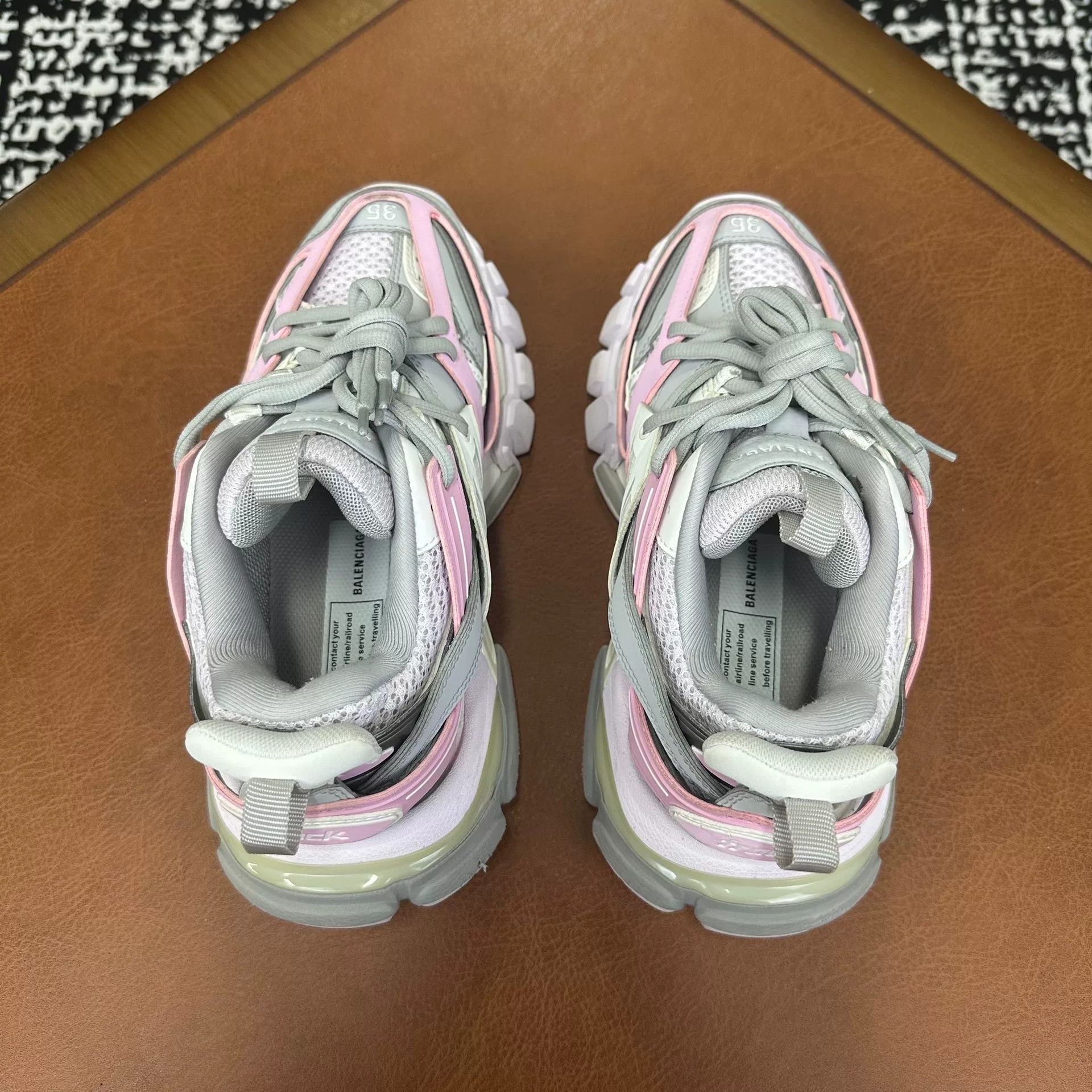 Balenciaga Balenciaga Pink Lowtop Sneakers it_35 Women Size US 5 / IT 35 - 3 Thumbnail
