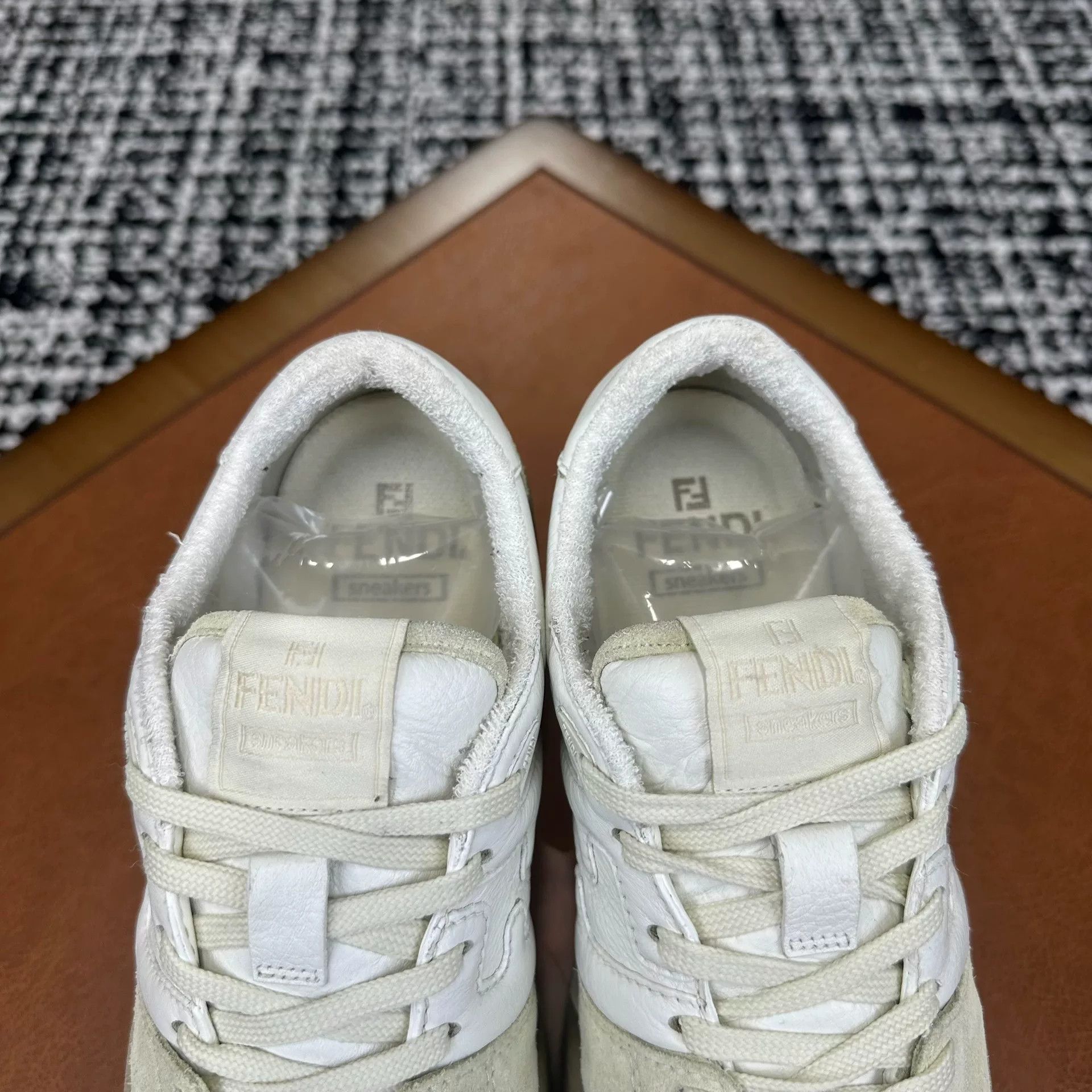Fendi Fendi White Lowtop Sneakers it_37 Women Size US 7 / IT 37 - 5 Thumbnail