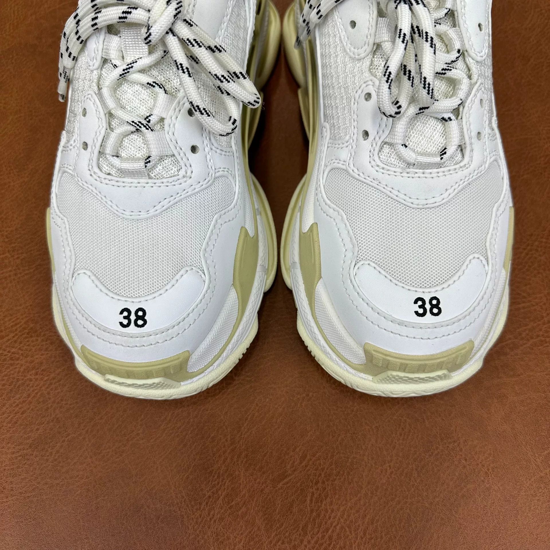 Balenciaga Balenciaga White Lowtop Sneakers it_38 Women Size US 8 / IT 38 - 5 Thumbnail