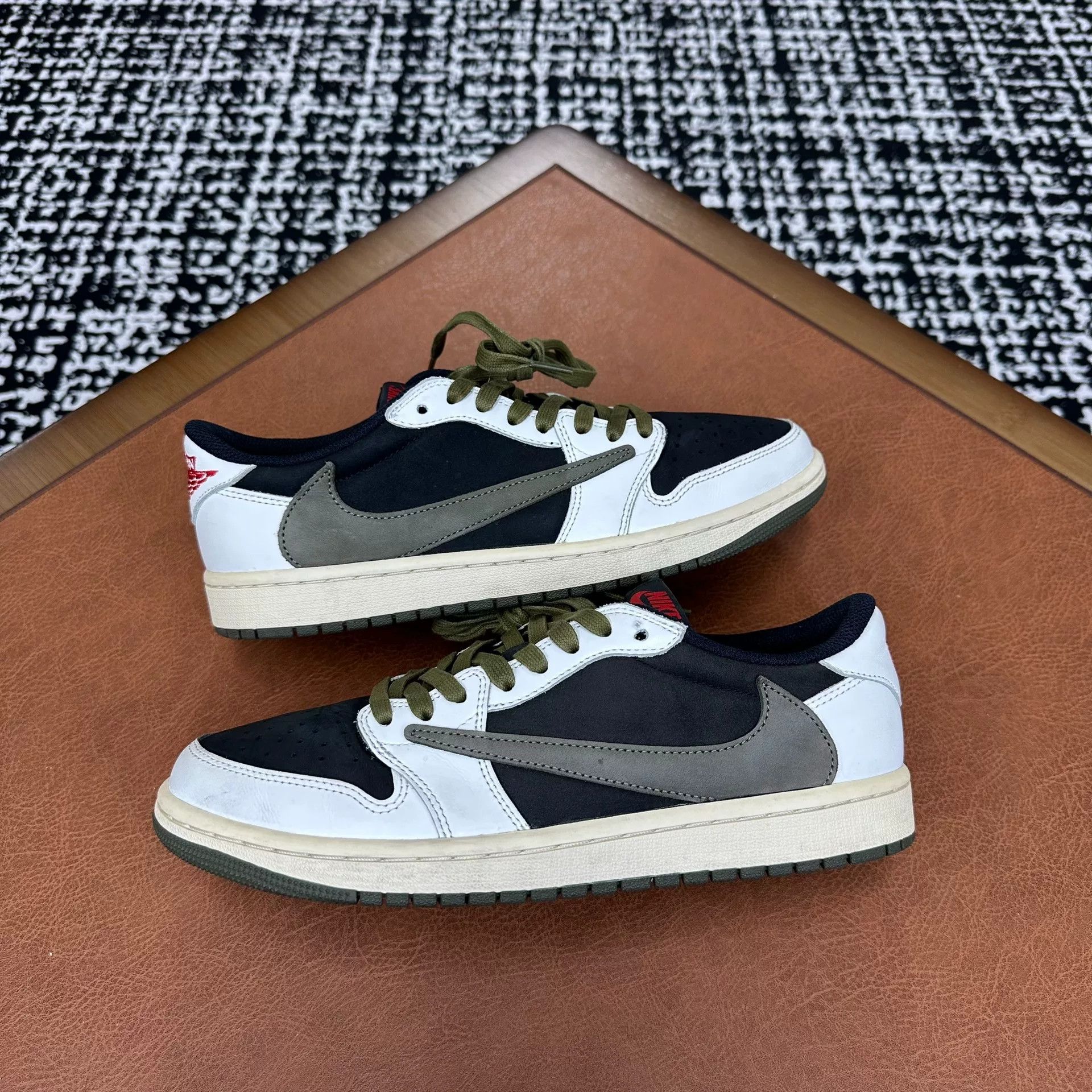 Nike Nike AJ1 Collab Lowtop Sneakers 9 Men Size US 9 / EU 42 - 4 Thumbnail