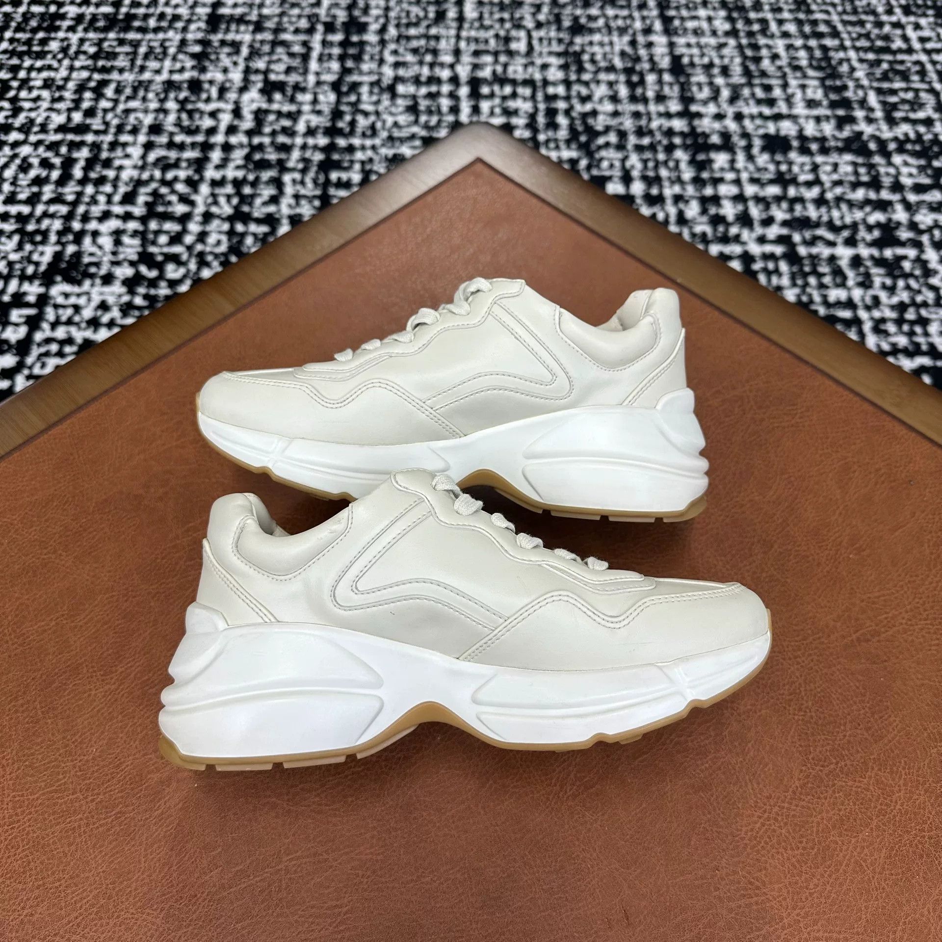 Gucci Gucci Printed Lowtop Sneakers it_34-5 Women Size US 4.5 / IT 34.5 - 7 Thumbnail