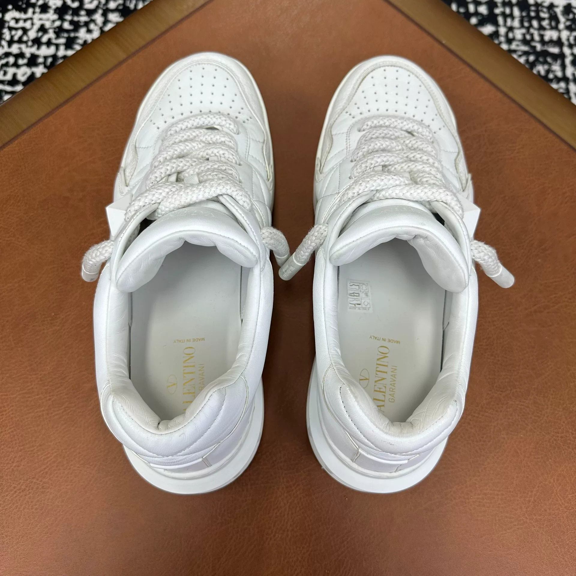 Valentino Valentino Casual White Lowtop Sneakers 11 Men Size US 11 / EU 44 - 3 Thumbnail