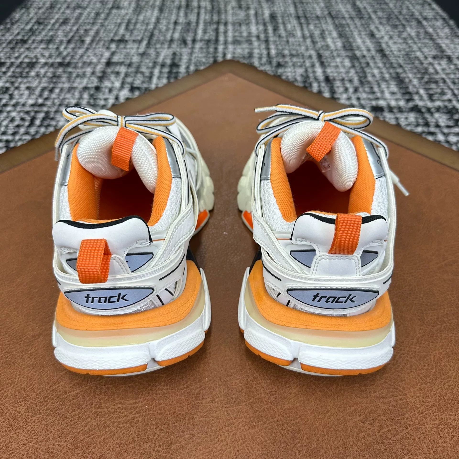 Balenciaga Balenciaga White Lowtop Sneakers it_36 Women Size US 6 / IT 36 - 4 Thumbnail