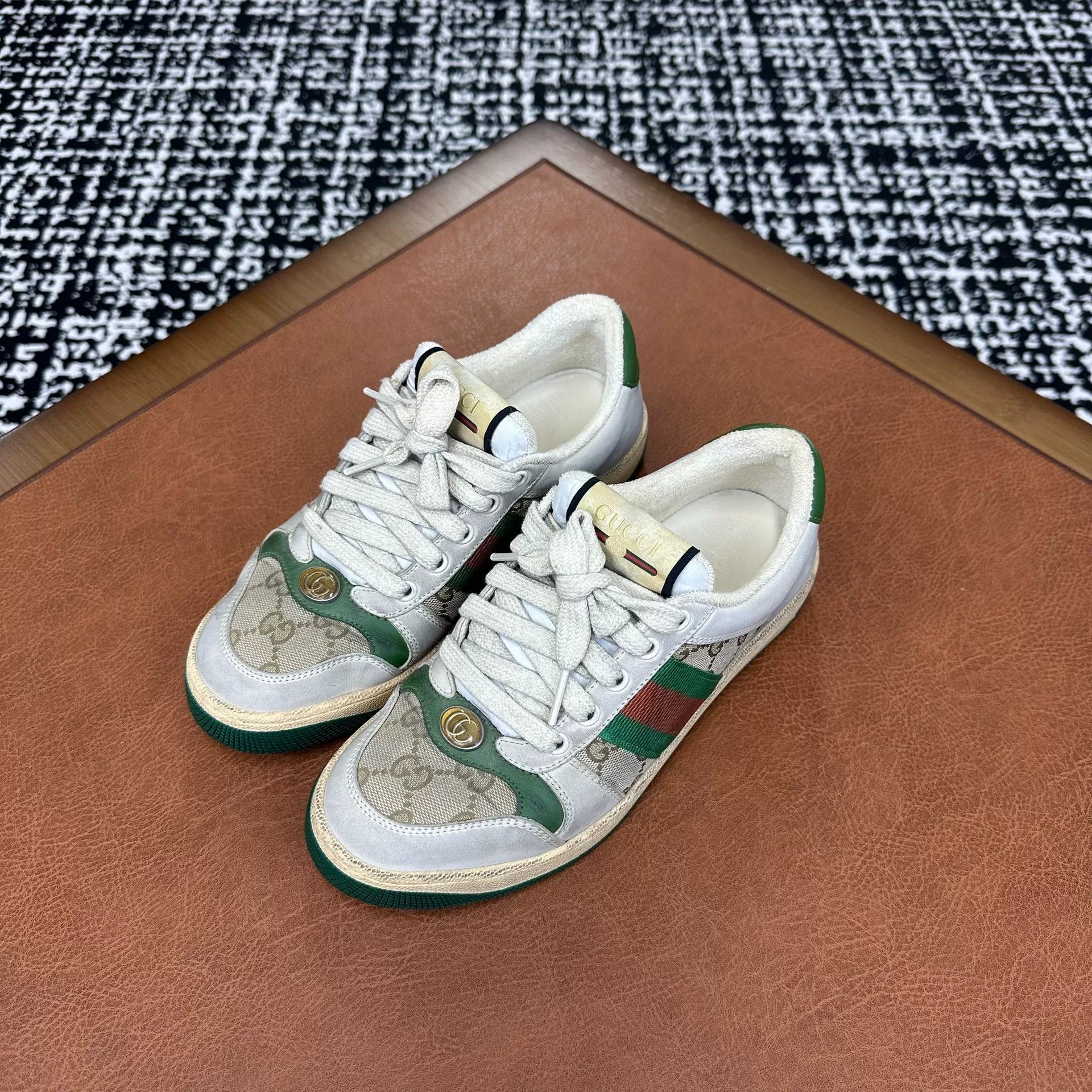 Gucci Gucci Green Lowtop Sneakers it_36 Women Size US 6 / IT 36 - 2 Thumbnail
