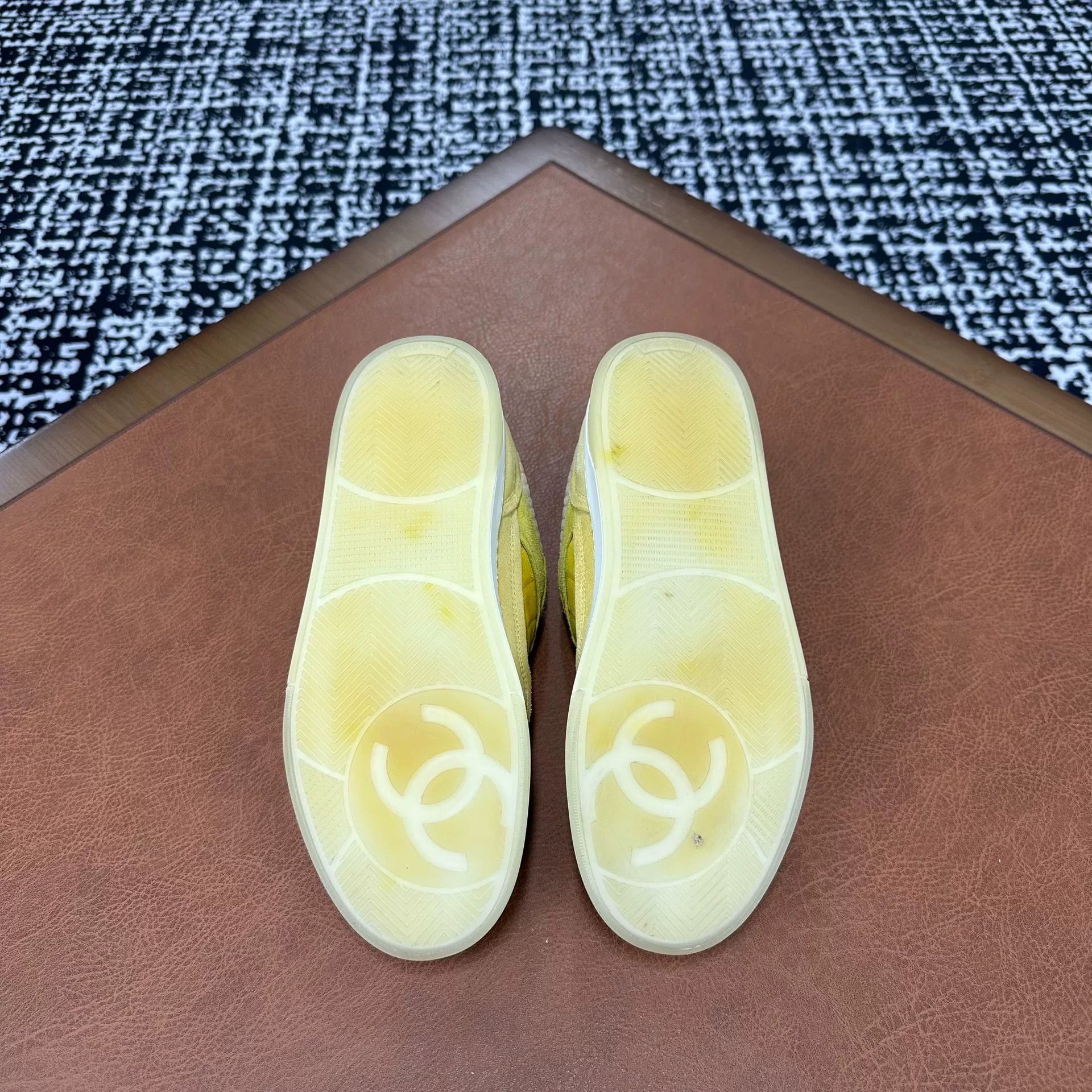 Chanel Chanel Yellow Lowtop Sneakers it_37 Women Size US 7 / IT 37 - 7 Thumbnail