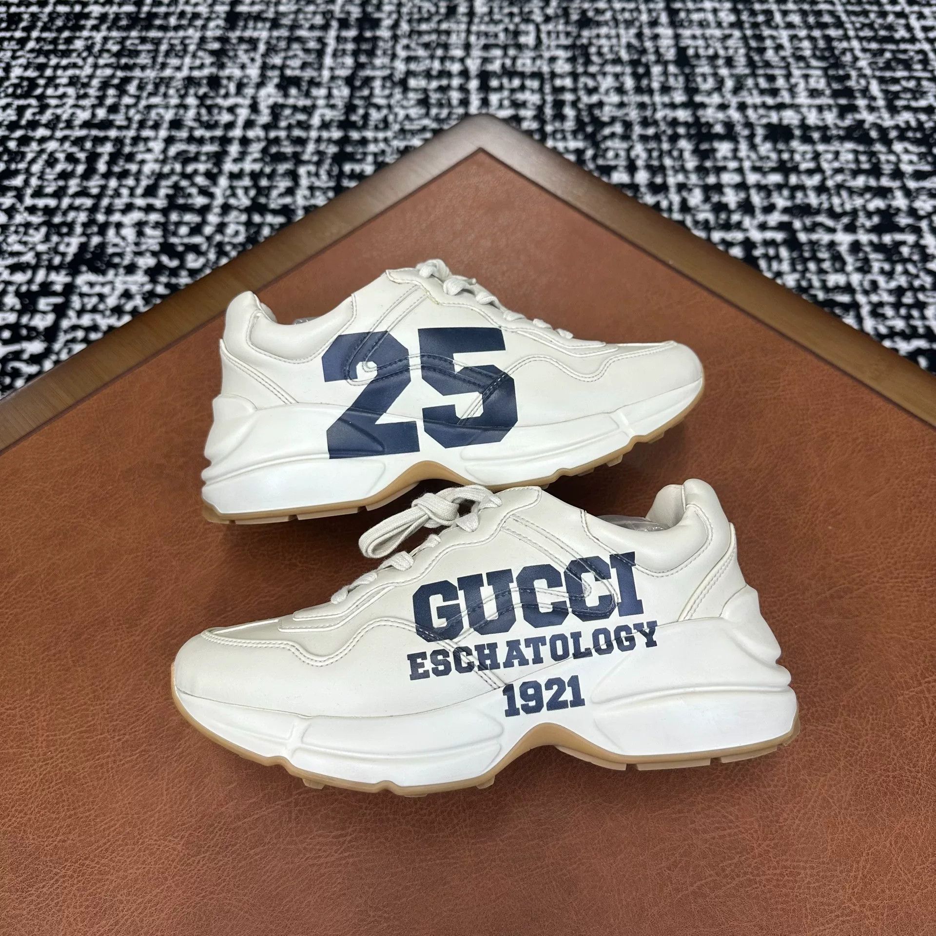 Gucci Gucci Printed Lowtop Sneakers it_36 Women Size US 6 / IT 36 - 6 Thumbnail