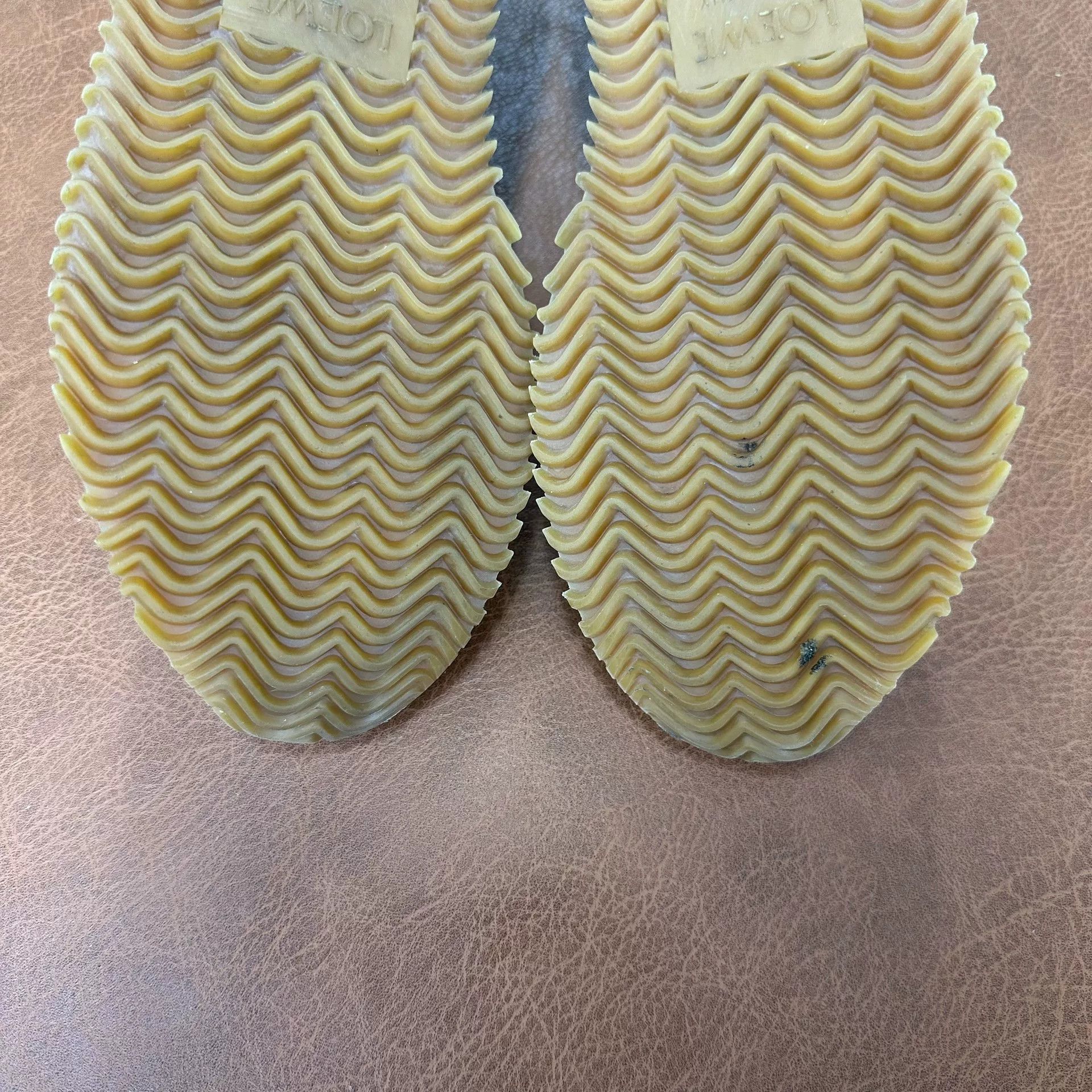 Loewe Loewe Running Lowtop Sneakers it_37 Women Size US 7 / IT 37 - 9 Thumbnail
