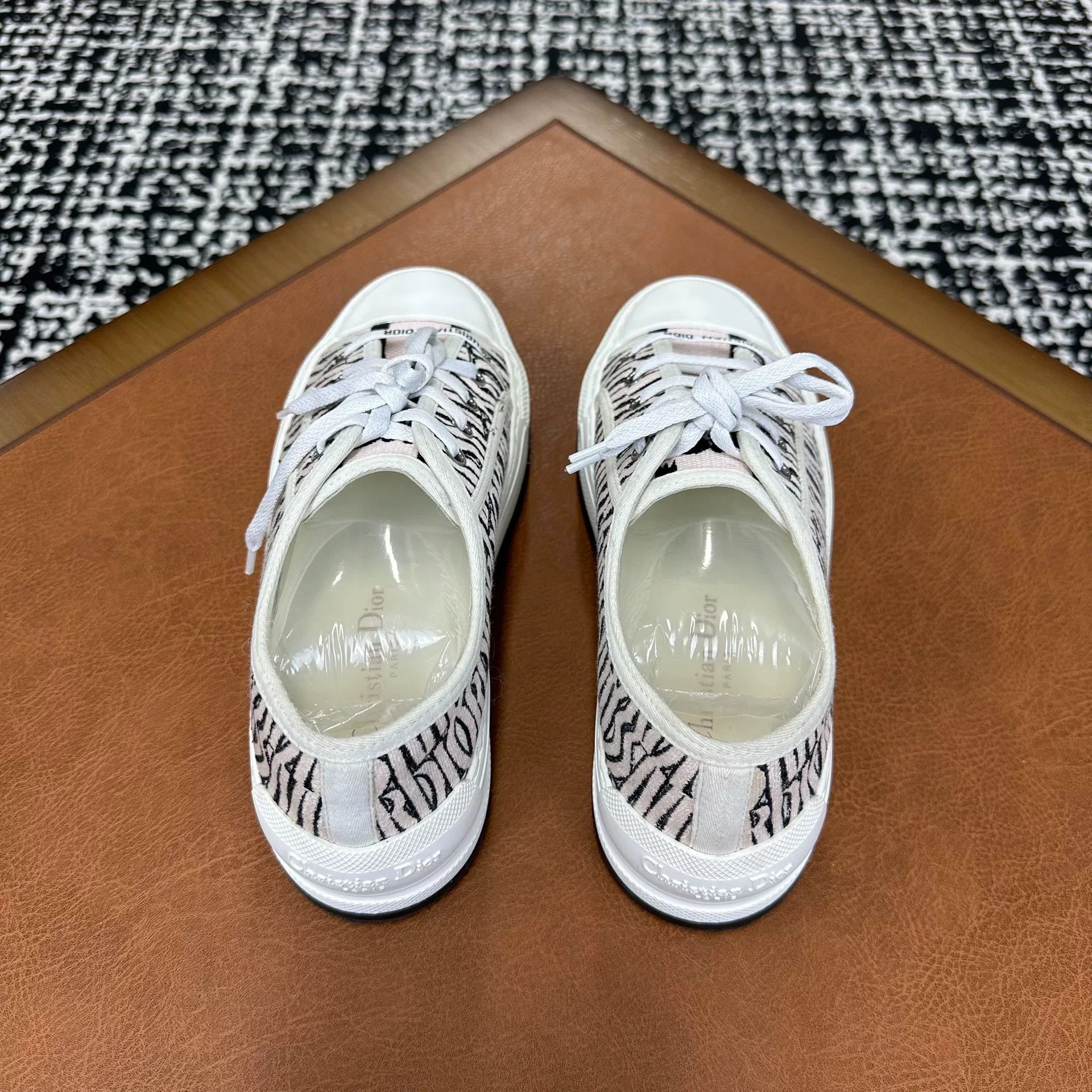 Dior Dior Lowtop Sneakers it_37 Women Size US 7 / IT 37 - 4 Thumbnail