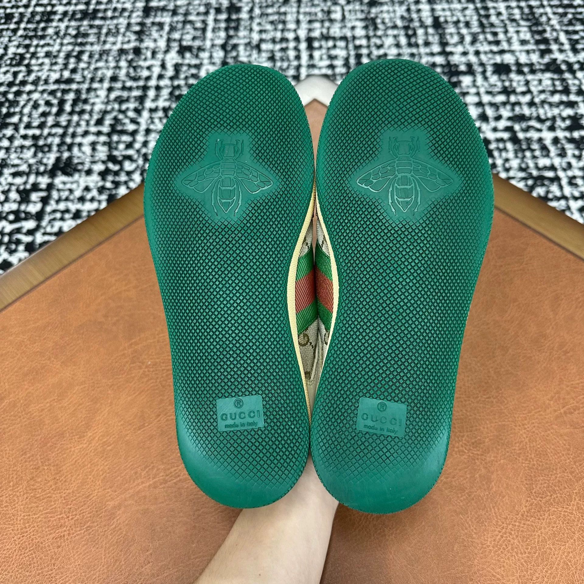 Gucci Gucci Green Lowtop Sneakers it_36-5 Women Size US 6.5 / IT 36.5 - 7 Thumbnail
