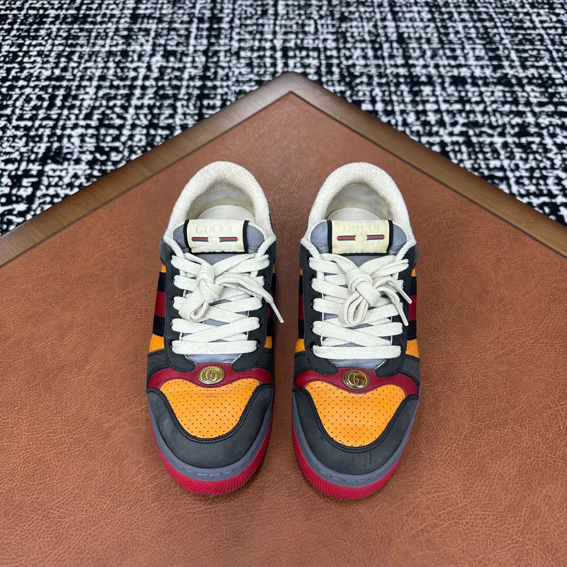 Gucci Gucci Yellow Lowtop Sneakers 6 Men Size US 6 / EU 39 - 4 Thumbnail