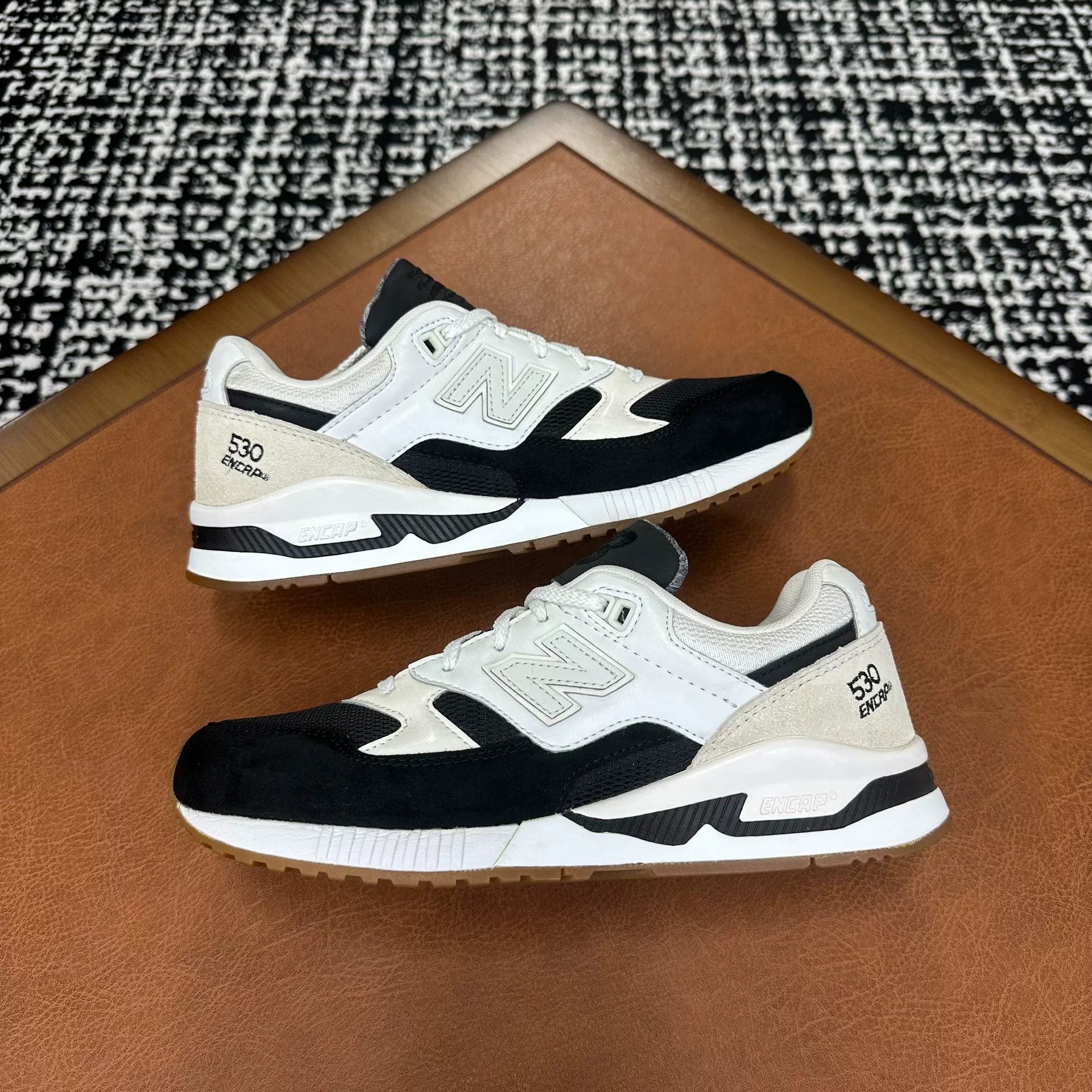 New Balance New Balance Casual White Lowtop Sneakers 7 Men Size US 7 / EU 40 - 6 Thumbnail