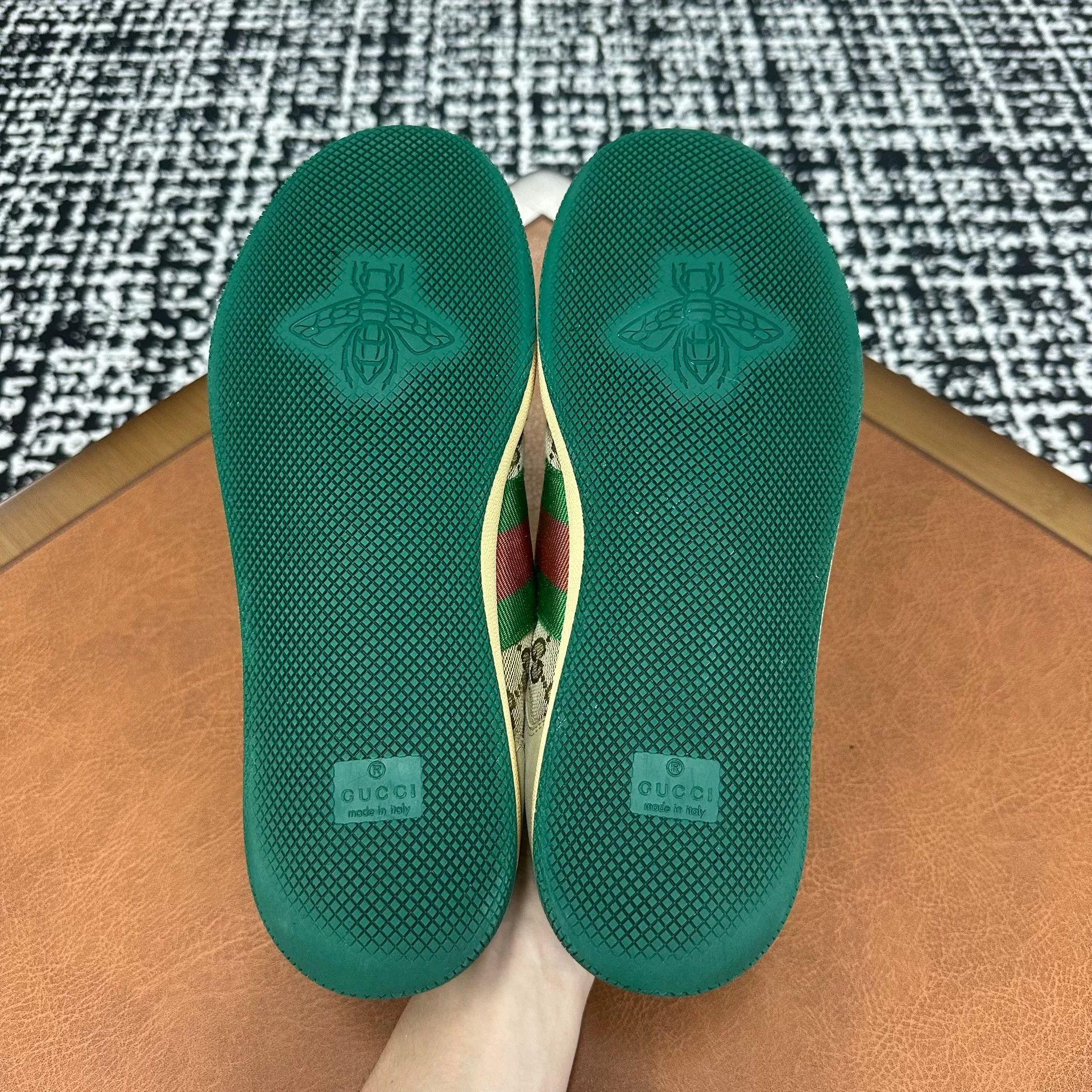 Gucci Gucci Green Lowtop Sneakers 8 Men Size US 8 / EU 41 - 8 Thumbnail