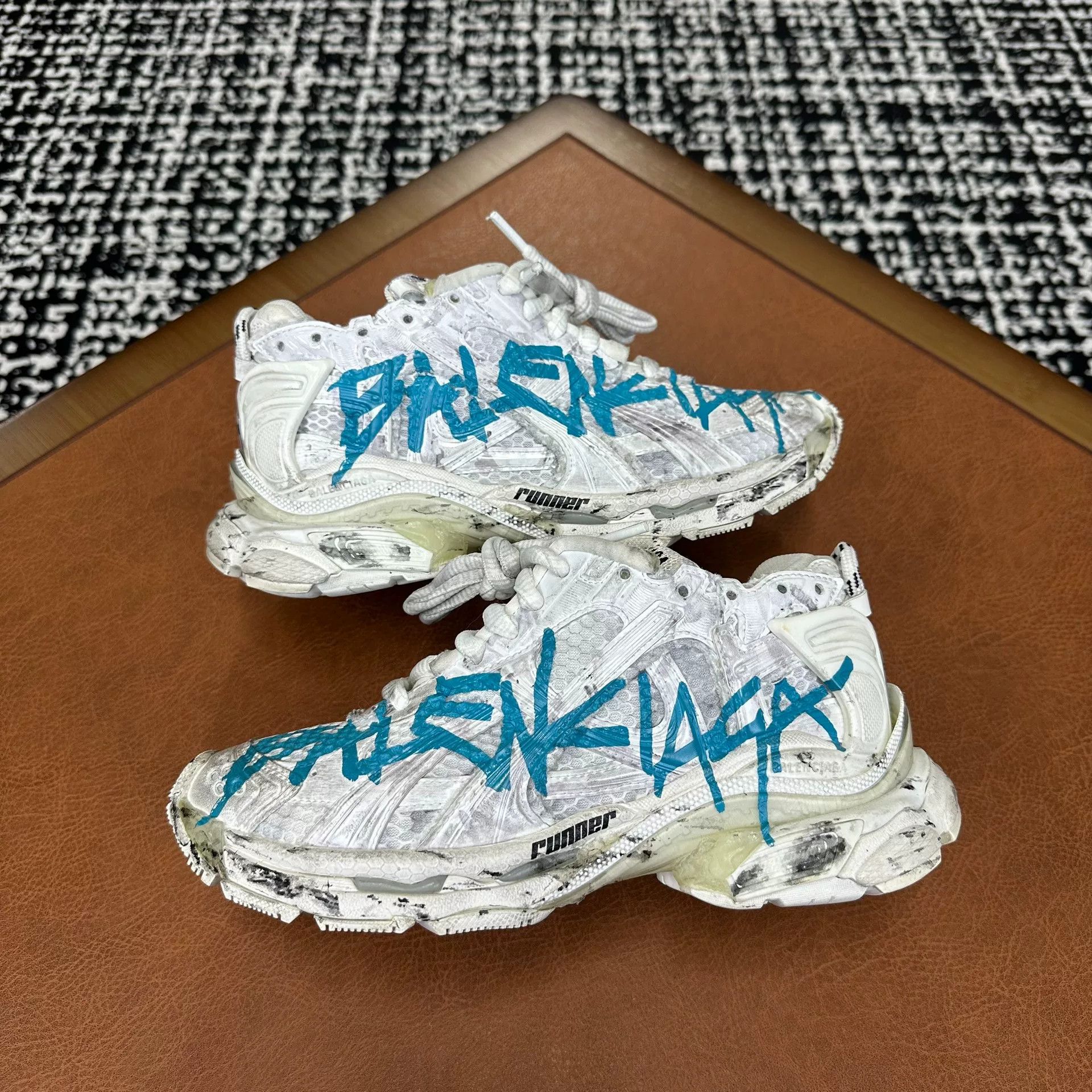 Balenciaga Balenciaga Running Blue Lowtop Sneakers it_35 Women Size US 5 / IT 35 - 6 Thumbnail