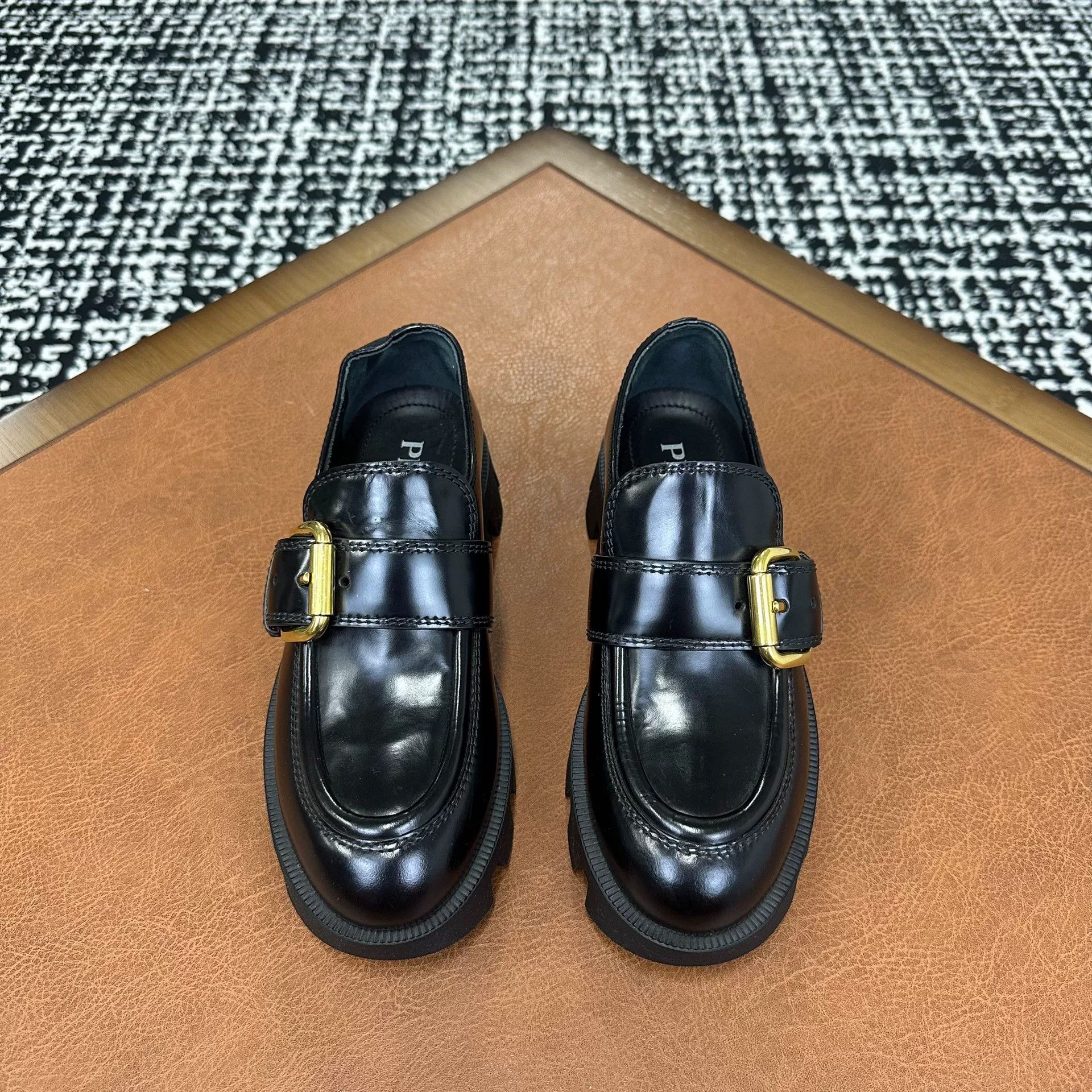 Prada Prada Metallic Black Lowtop Sneakers it_36 Women Size US 6 / IT 36 - 3 Thumbnail