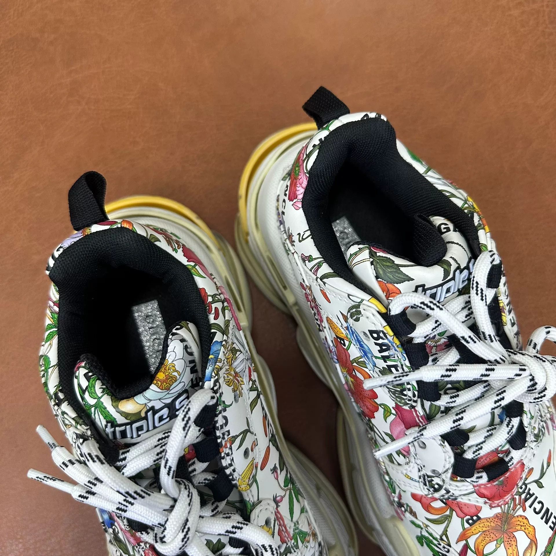 Balenciaga Balenciaga White Lowtop Sneakers it_36 Women Size US 6 / IT 36 - 5 Thumbnail