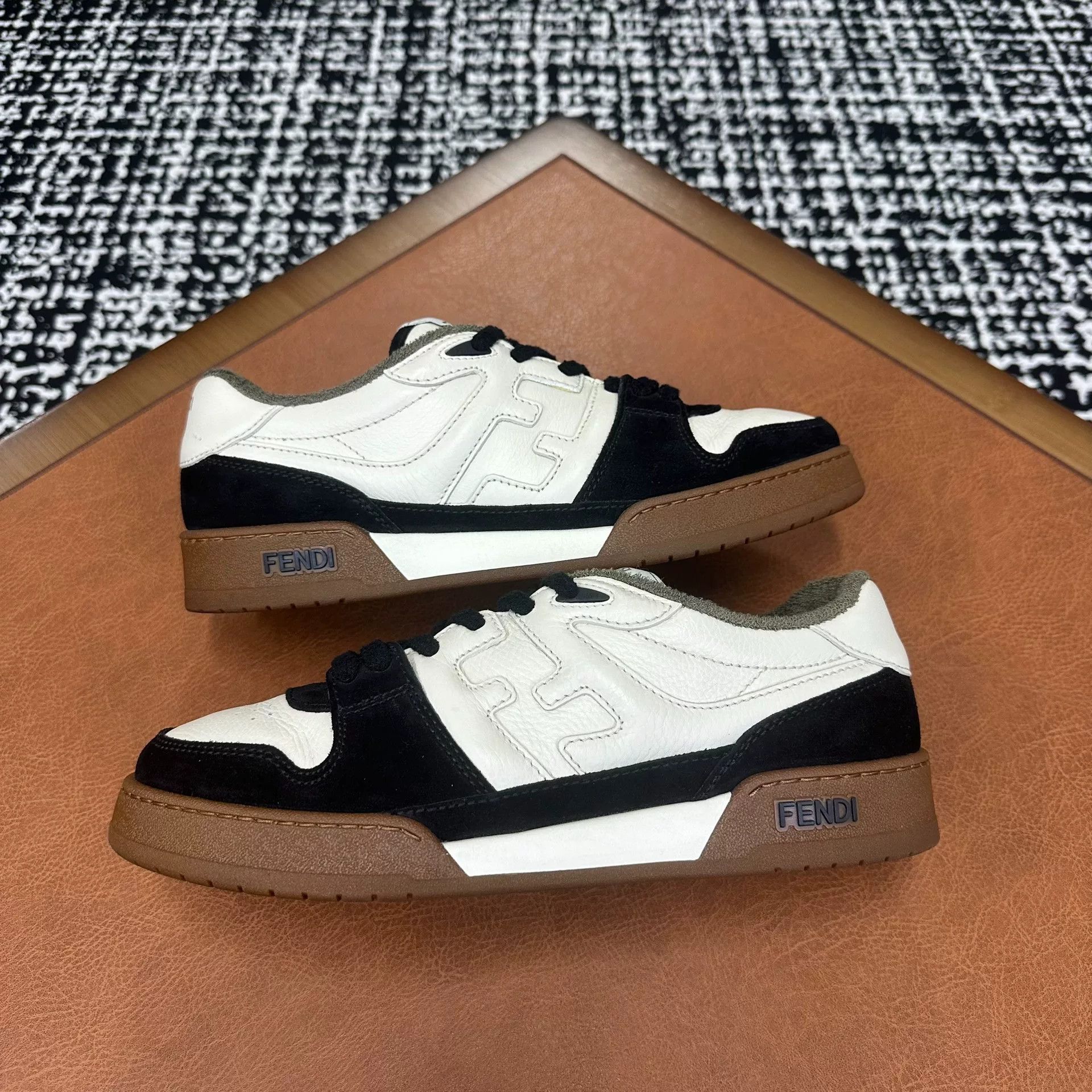 Fendi Fendi Black Lowtop Sneakers 10 Men Size US 10 / EU 43 - 6 Thumbnail