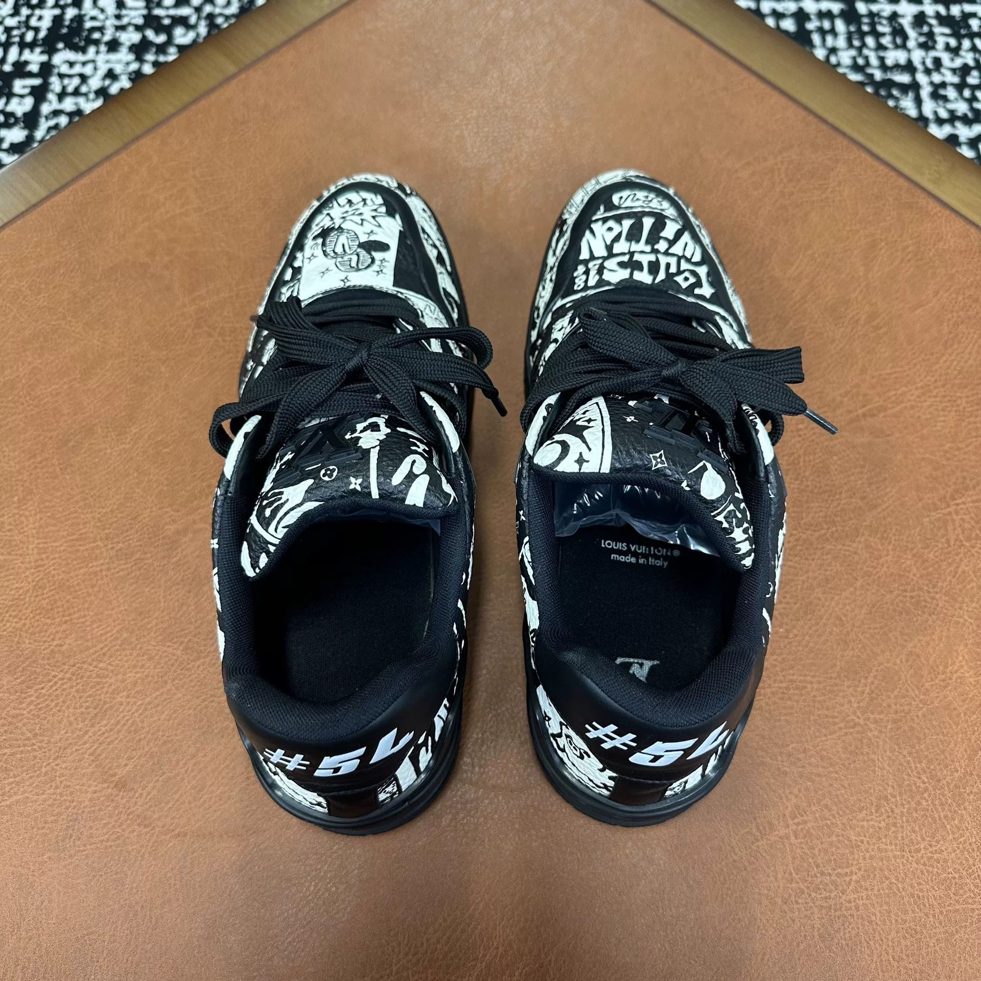 Louis Vuitton Louis Vuitton Training Printed Black Lowtop Sneakers 10 Men Size US 10 / EU 43 - 3 Thumbnail