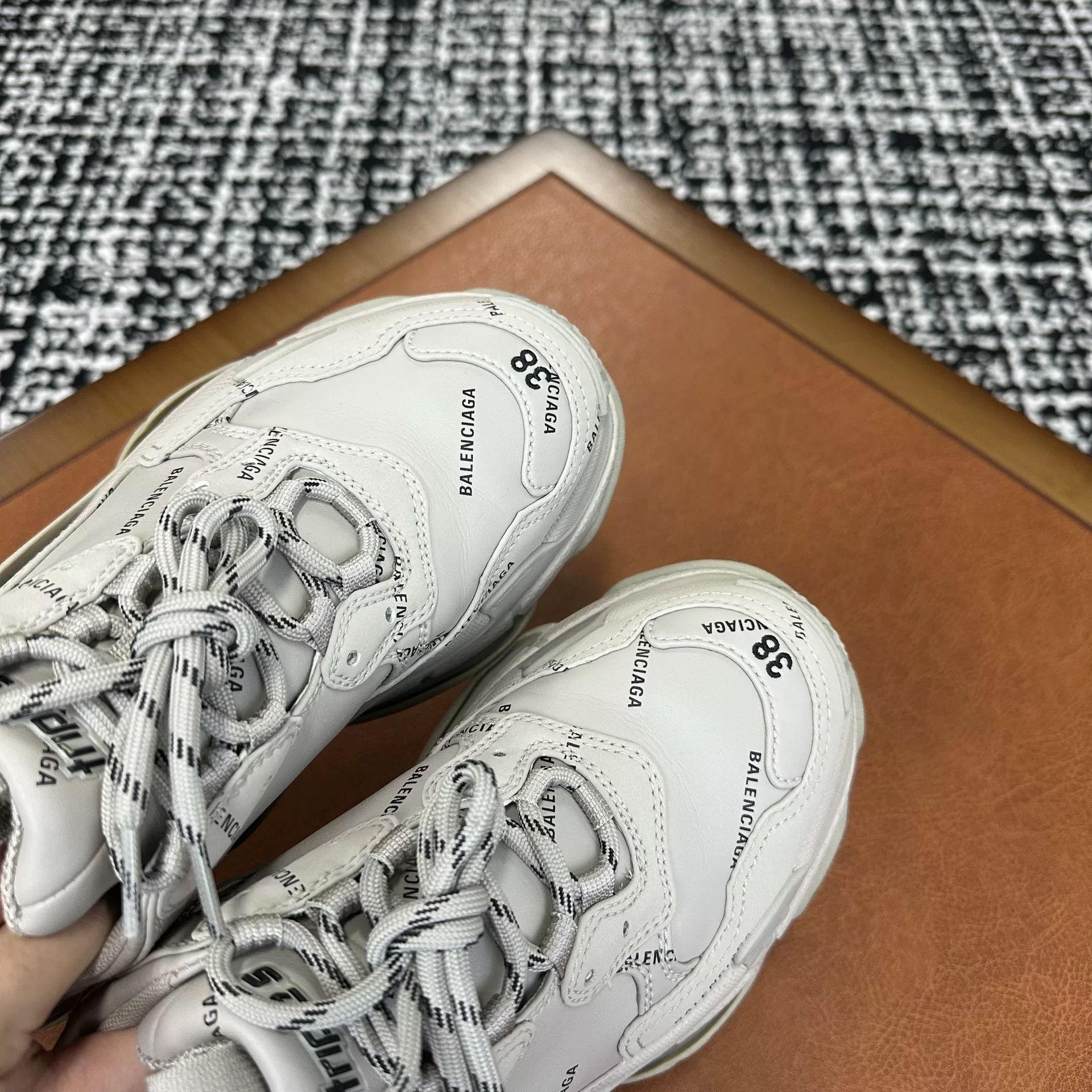 Balenciaga Balenciaga Lowtop Sneakers it_38 Women Size US 8 / IT 38 - 4 Thumbnail