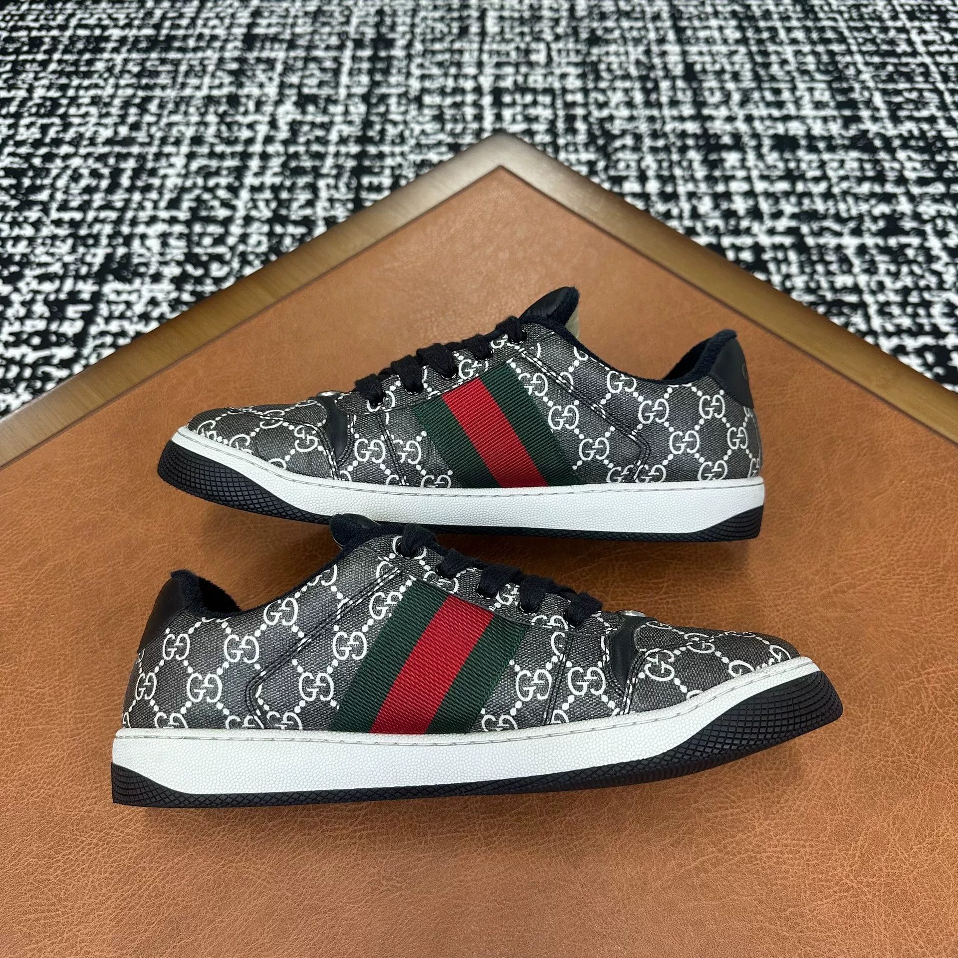 Gucci Gucci Gray Lowtop Sneakers 10 Men Size US 10 / EU 43 - 7 Thumbnail