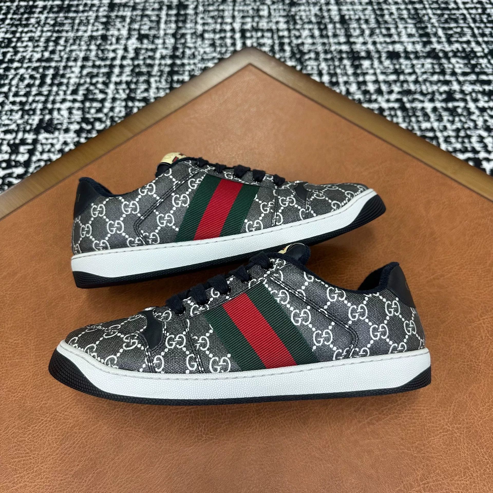 Gucci Gucci Gray Lowtop Sneakers 10 Men Size US 10 / EU 43 - 6 Thumbnail
