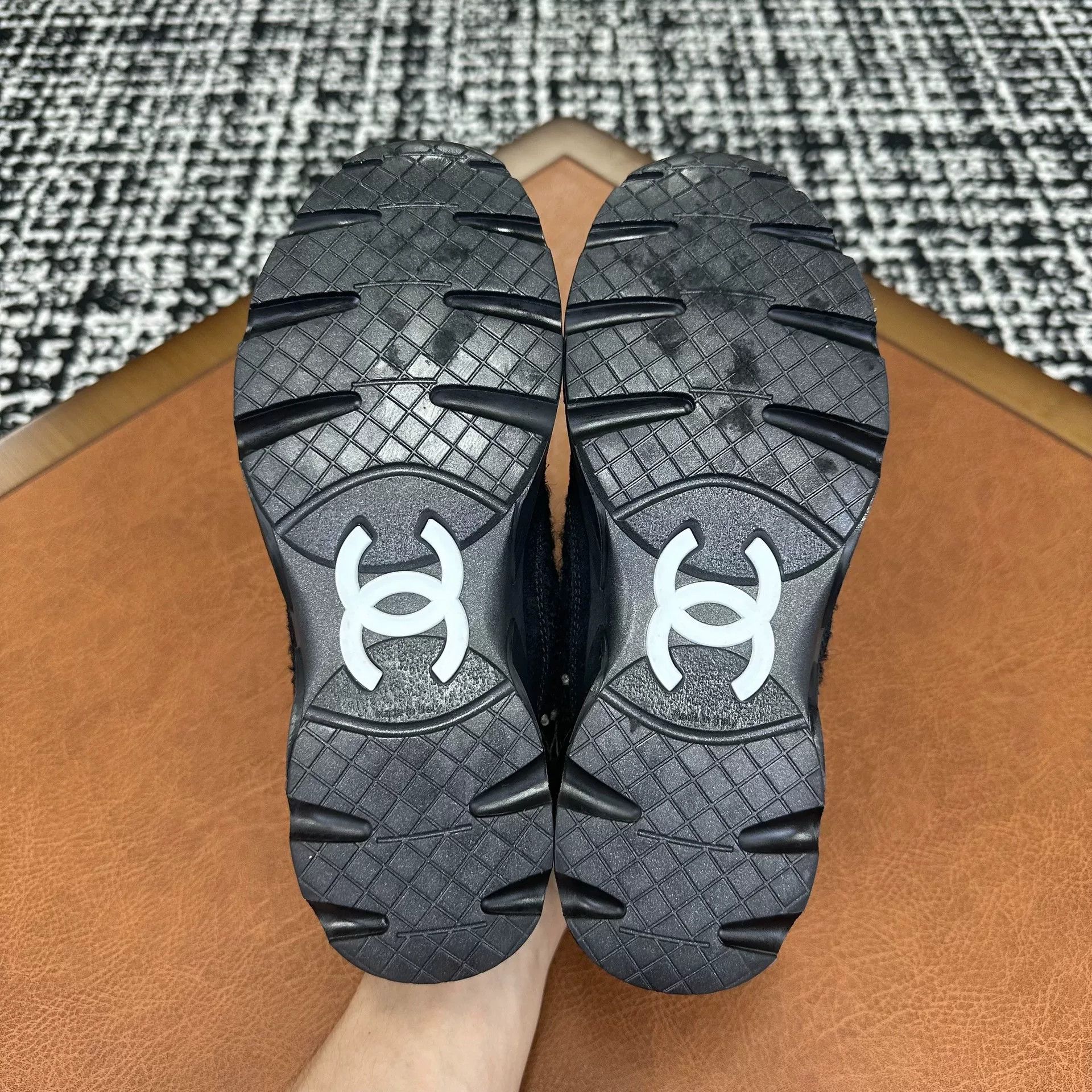 Chanel Chanel Casual Black Lowtop Sneakers it_35-5 Women Size US 5.5 / IT 35.5 - 8 Thumbnail