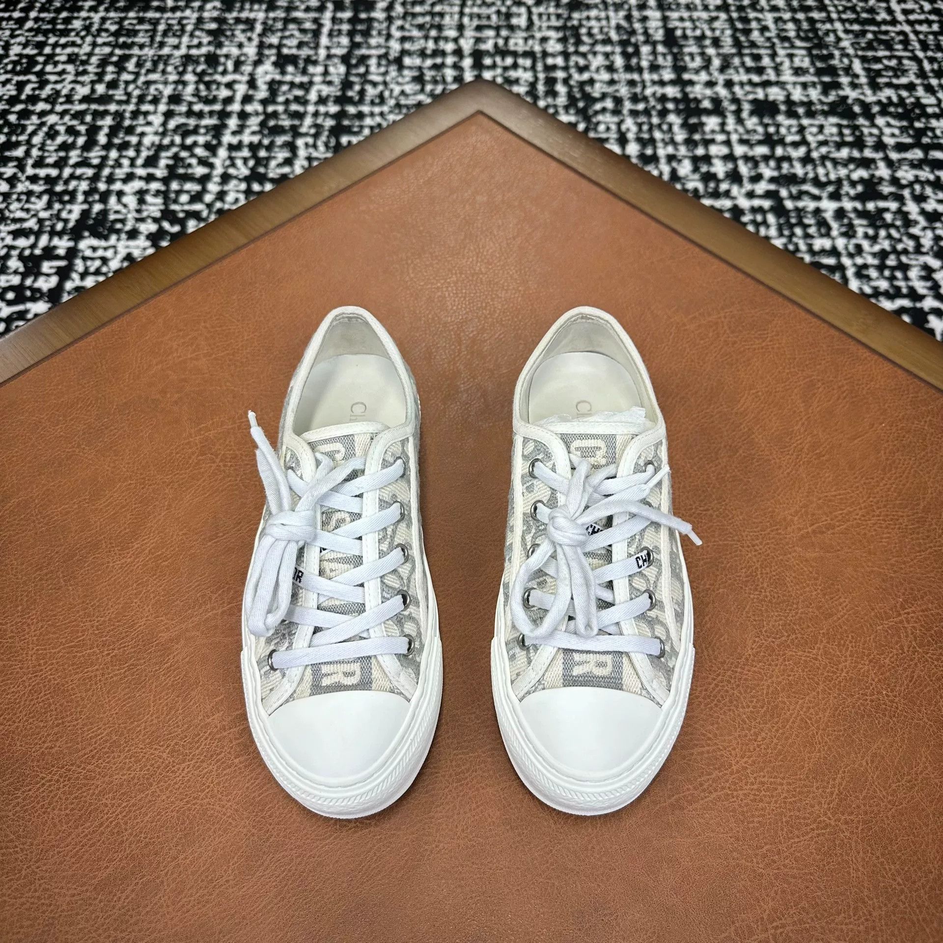 Dior Dior Gray Lowtop Sneakers it_36 Women Size US 6 / IT 36 - 2 Thumbnail
