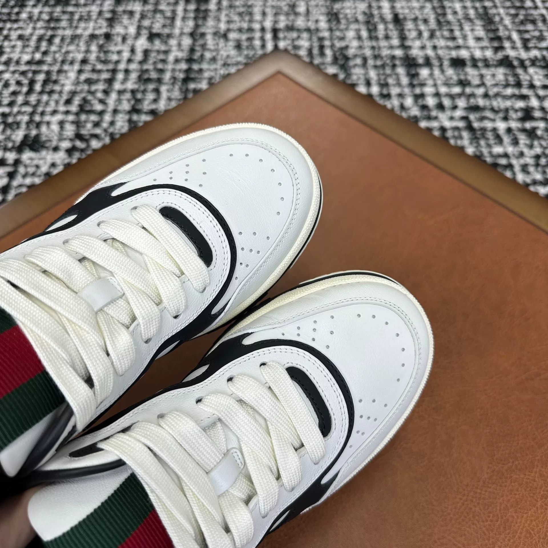 Gucci Gucci Leather Black Lowtop Sneakers it_36 Women Size US 6 / IT 36 - 5 Thumbnail