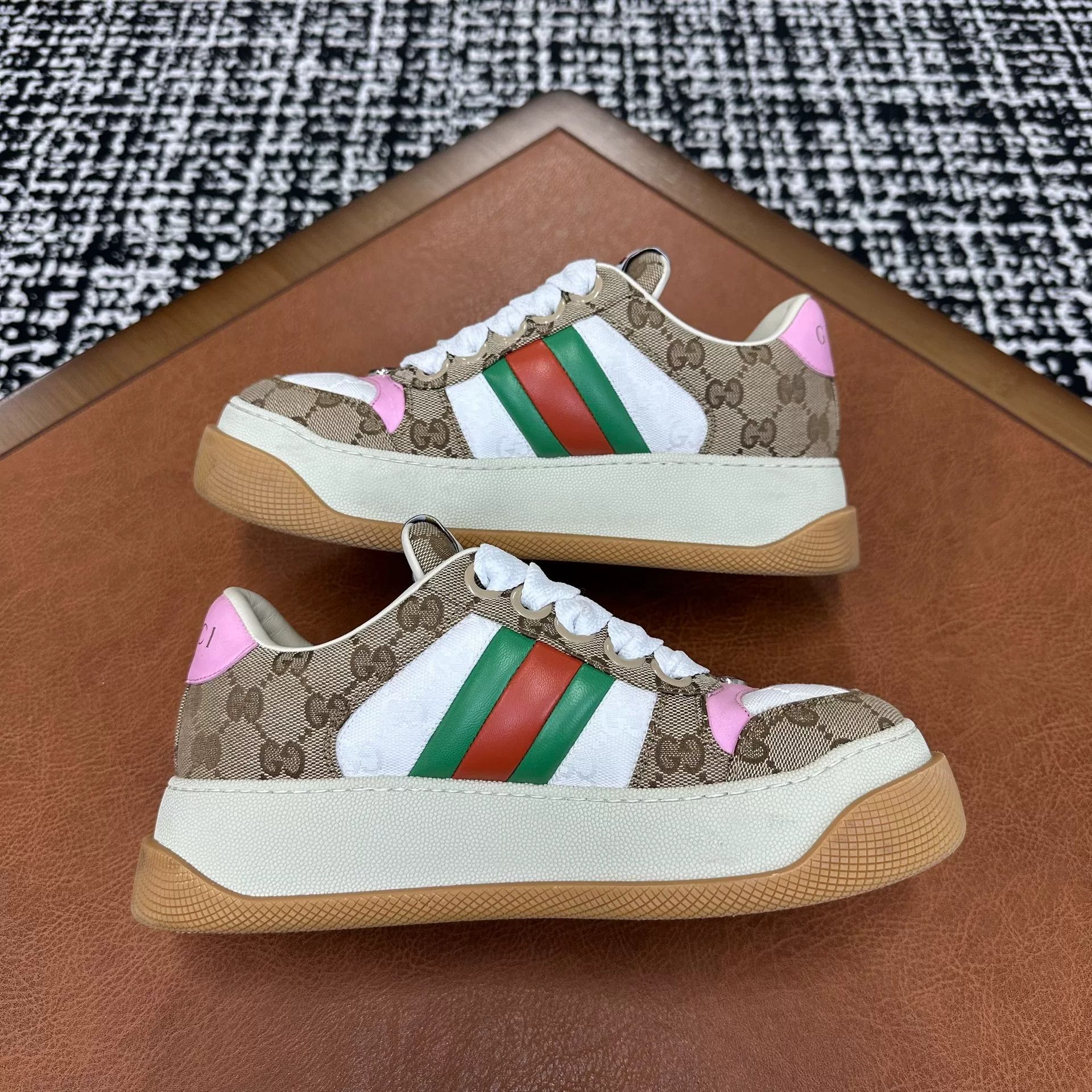 Gucci Gucci Brown Lowtop Sneakers it_37 Women Size US 7 / IT 37 - 7 Thumbnail