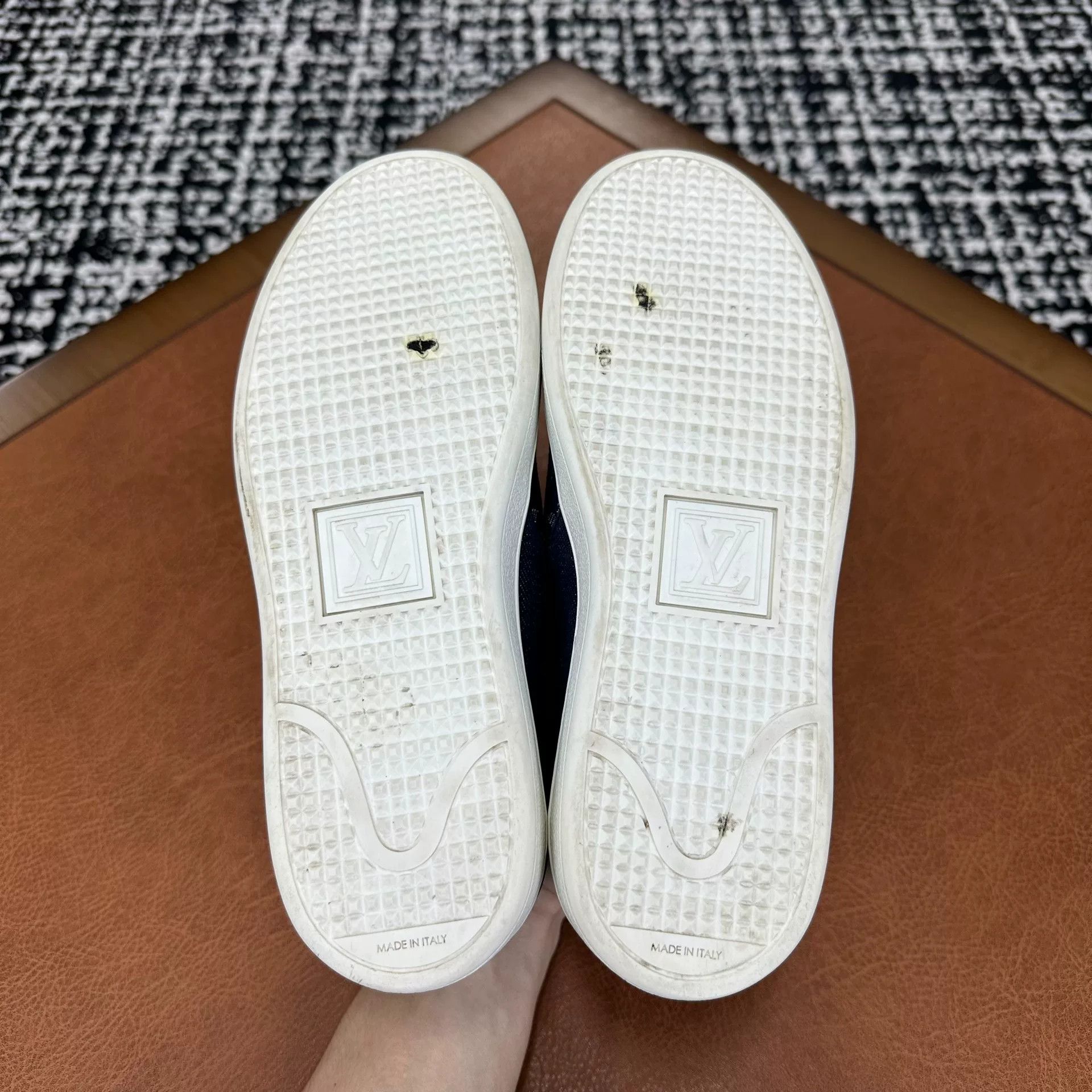 Louis Vuitton Louis Vuitton Canvas Denim Lowtop Sneakers it_37 Women Size US 7 / IT 37 - 8 Thumbnail