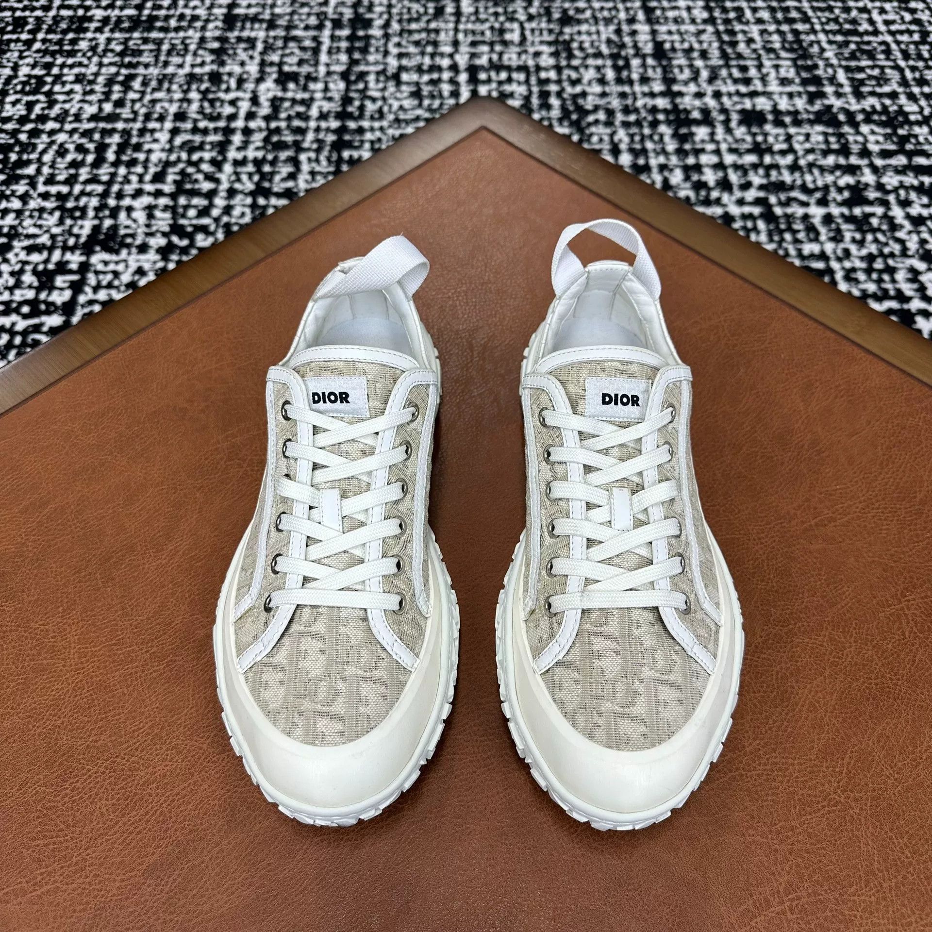 Dior Dior Casual White Lowtop Sneakers 10 Men Size US 10 / EU 43 - 2 Thumbnail