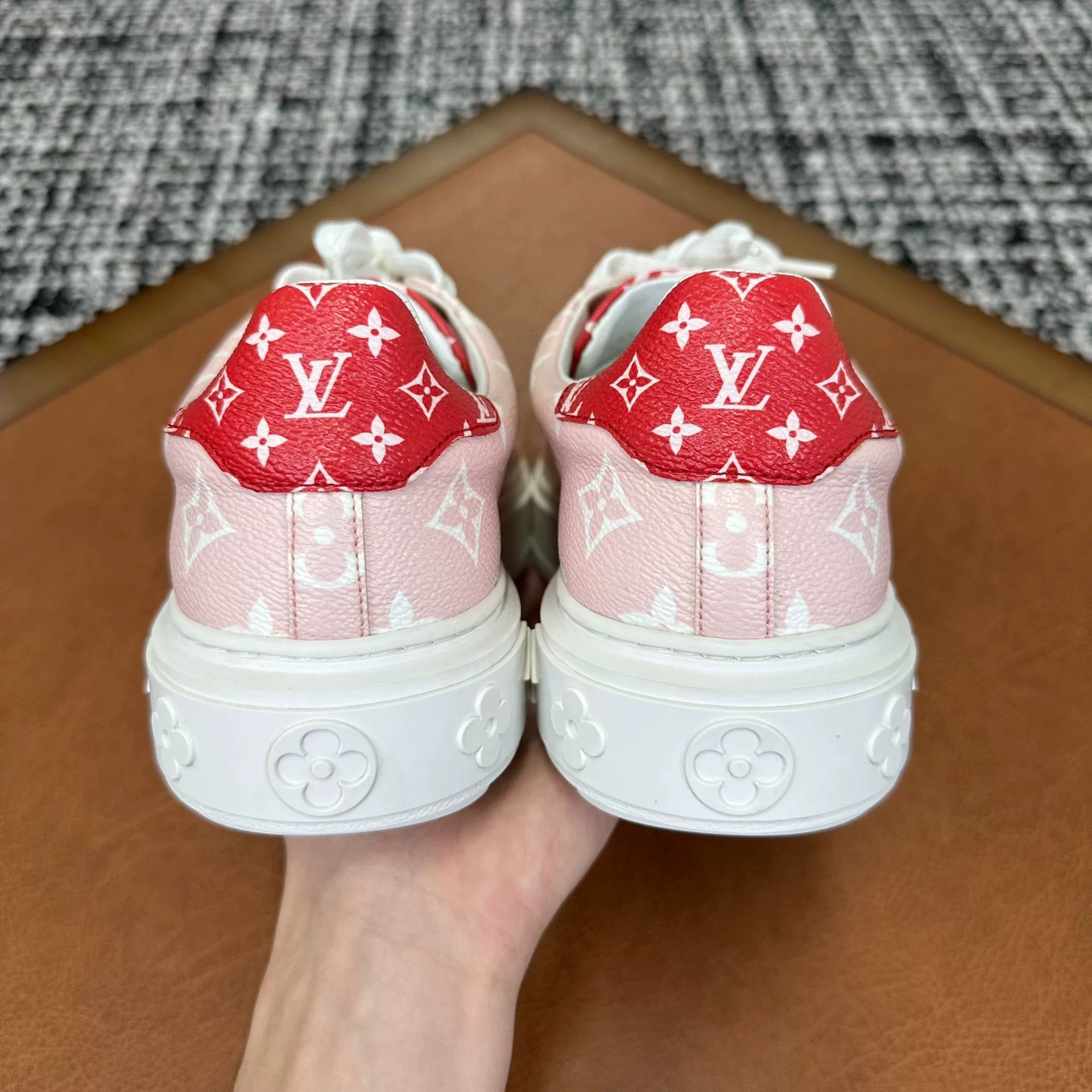 Louis Vuitton Louis Vuitton Lowtop Sneakers it_38-5 Women Size US 8.5 / IT 38.5 - 3 Thumbnail