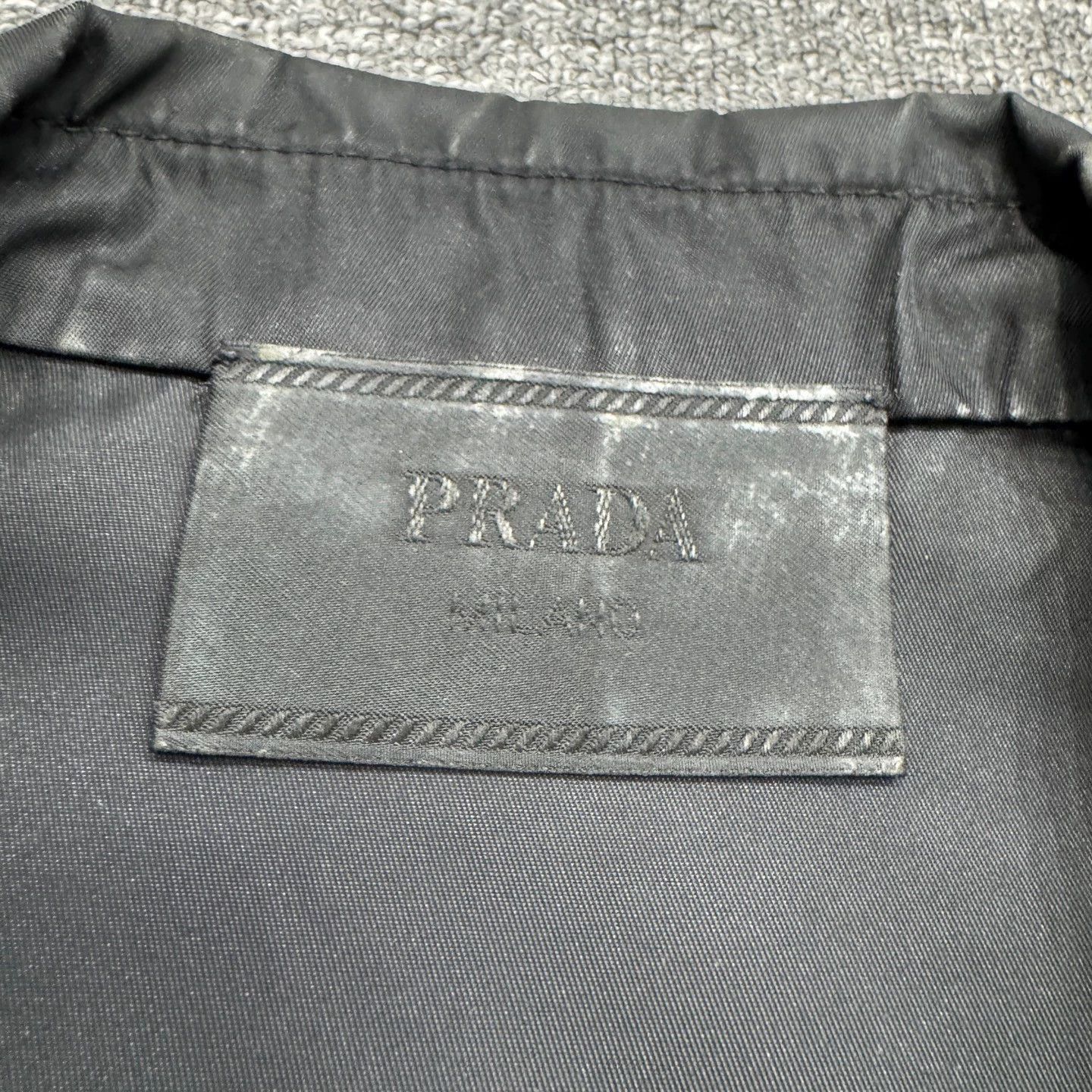 Prada Black Short-Sleeve Button-Front Shirt Size US M / EU 48-50 / 2 - 3 Thumbnail